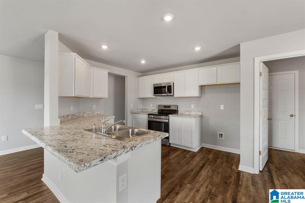 1616 SIMMONS STREET SE