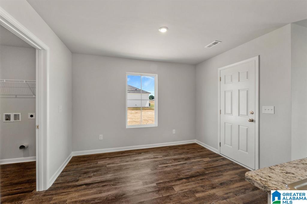 1616 SIMMONS STREET SE