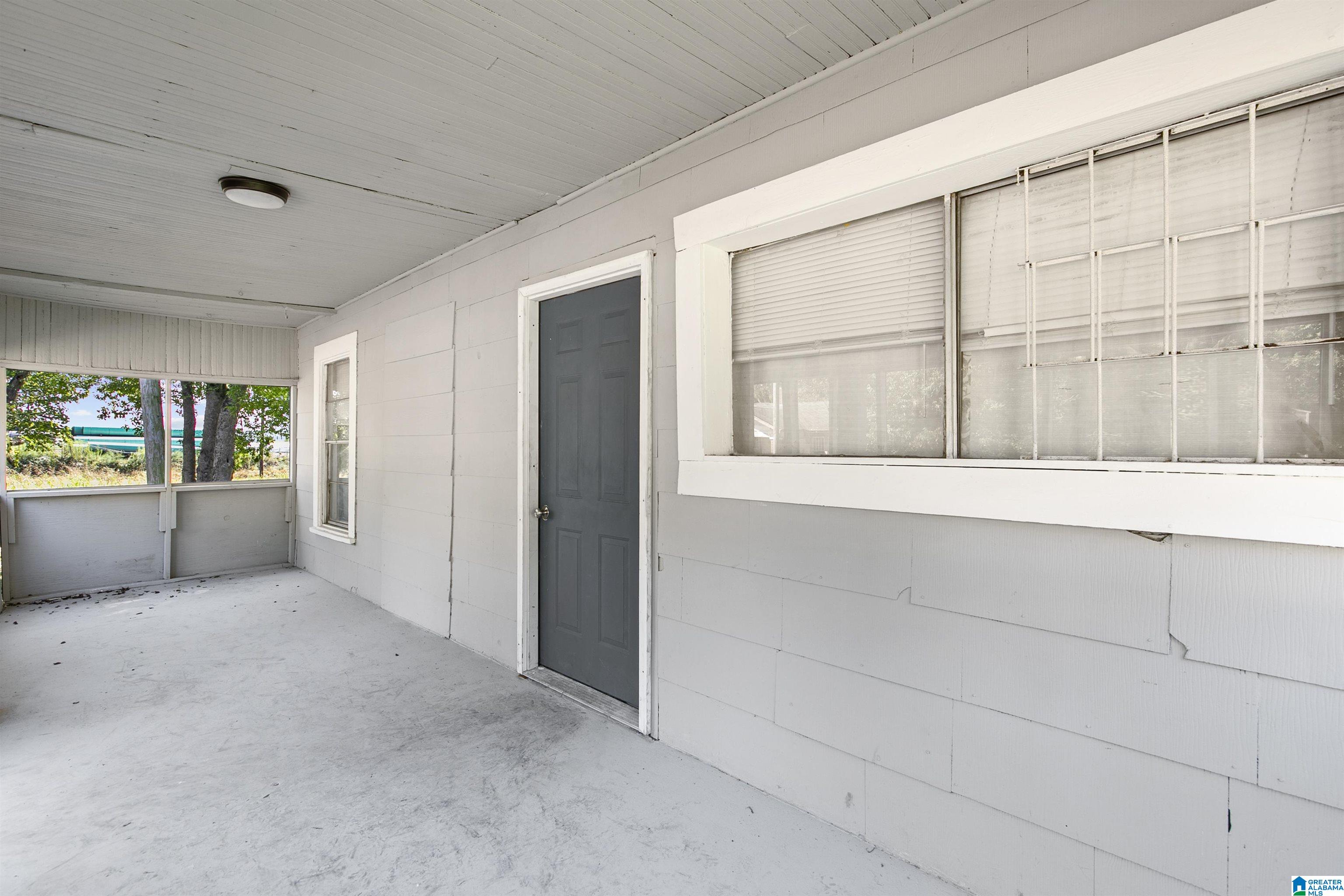 220 AVENUE Z