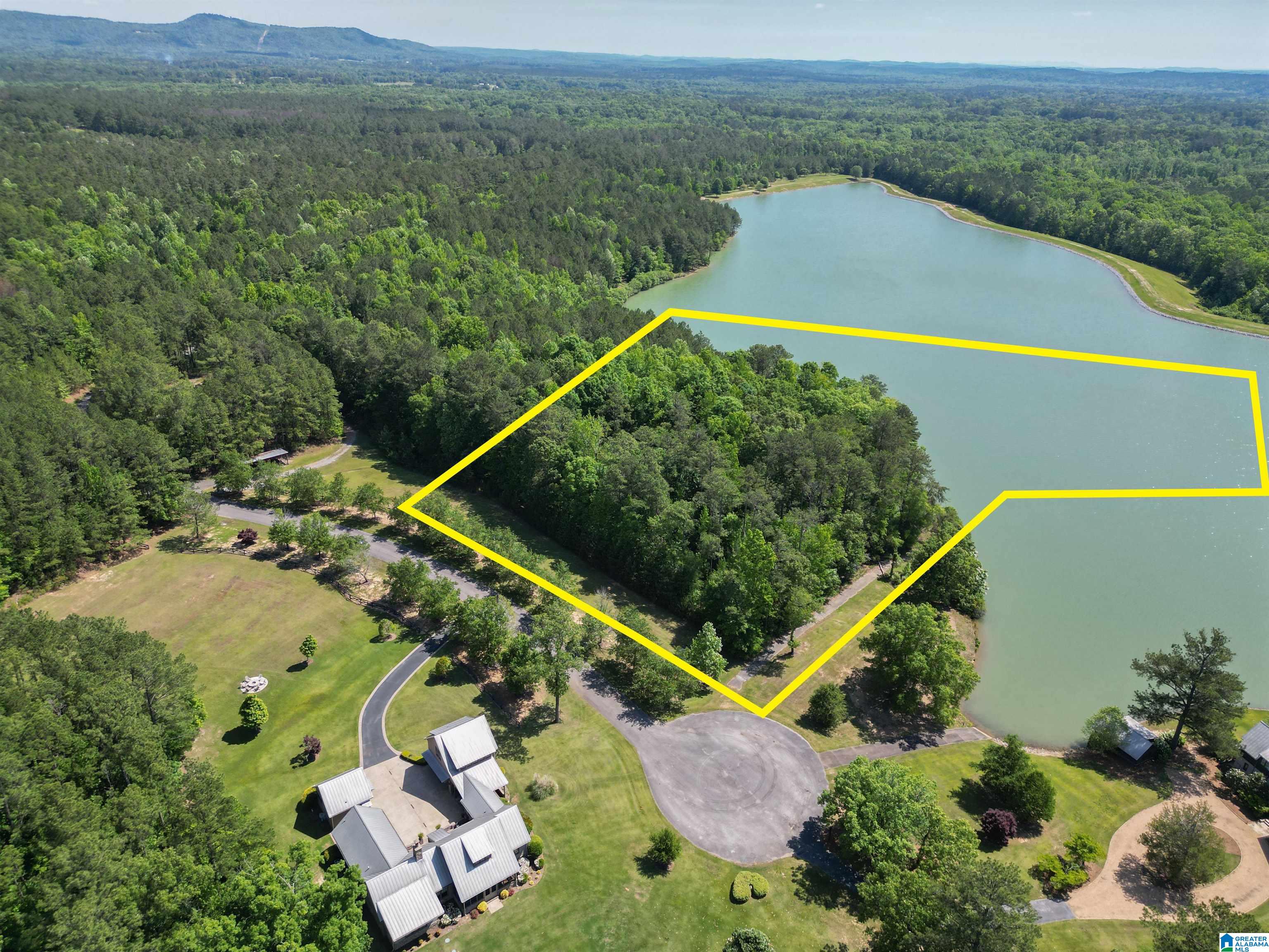17A TWIN PINES ROAD 17A