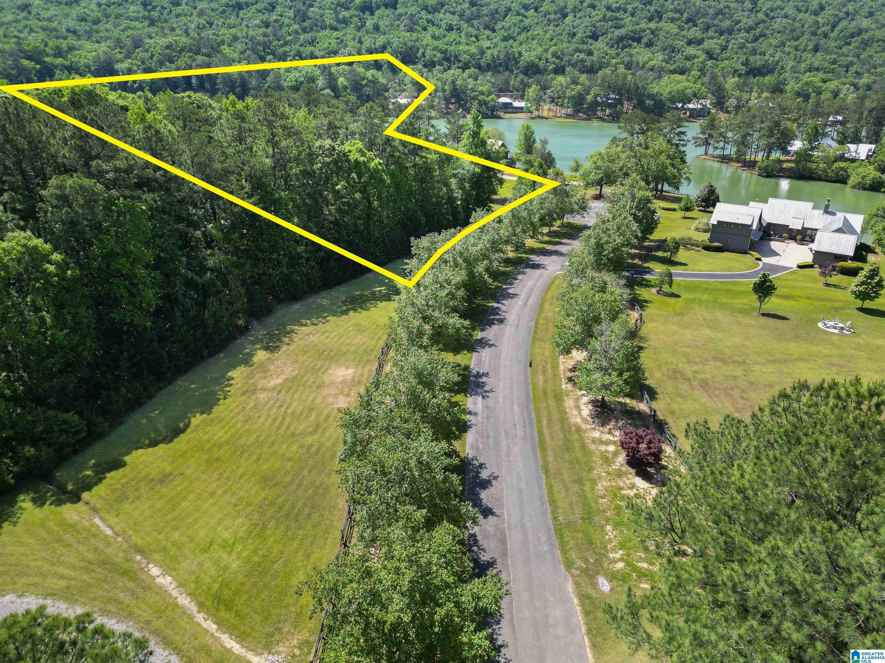 17A TWIN PINES ROAD 17A