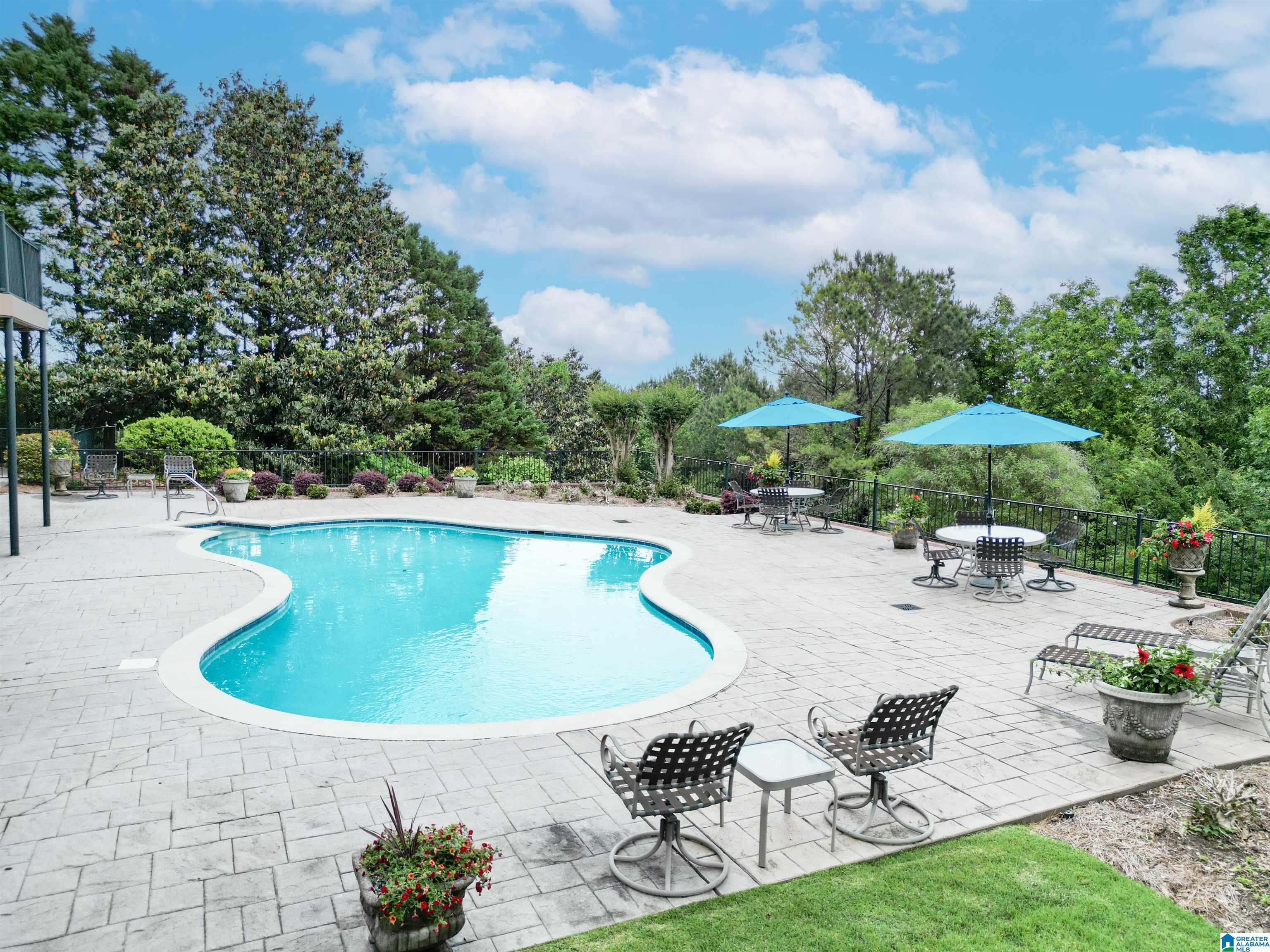 2076 BROOK HIGHLAND RIDGE