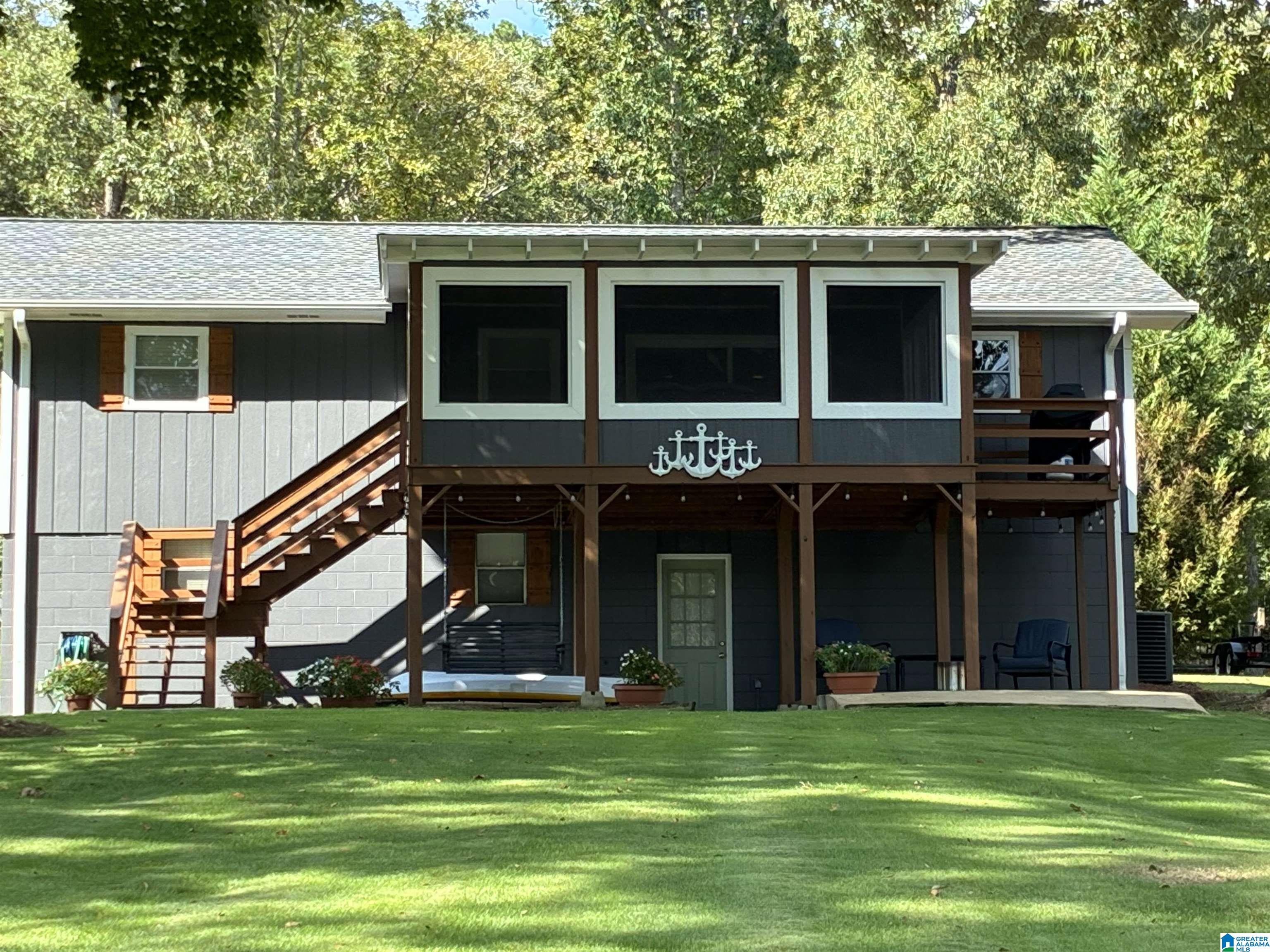 555 N LAKESHORE DRIVE