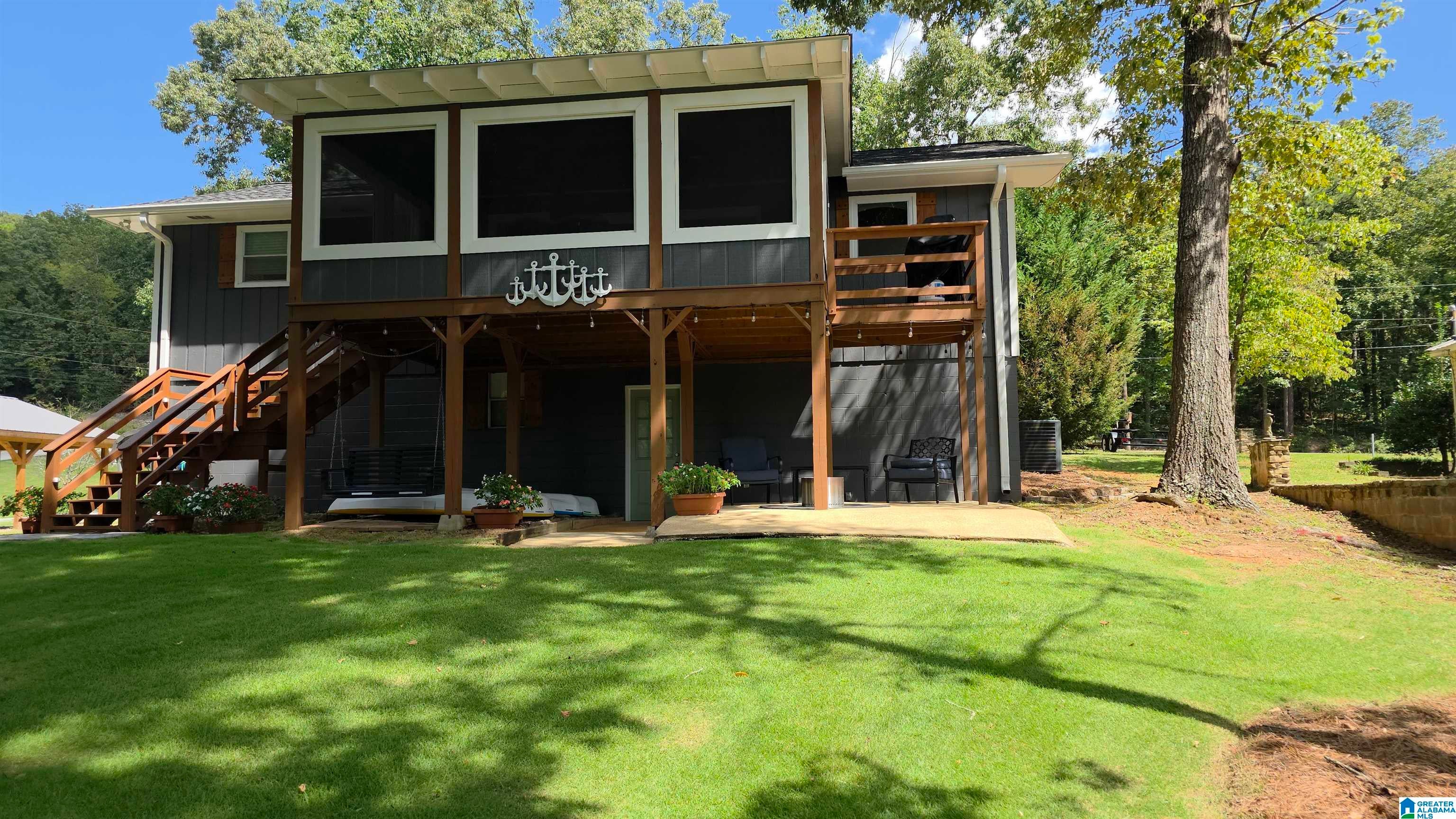555 N LAKESHORE DRIVE
