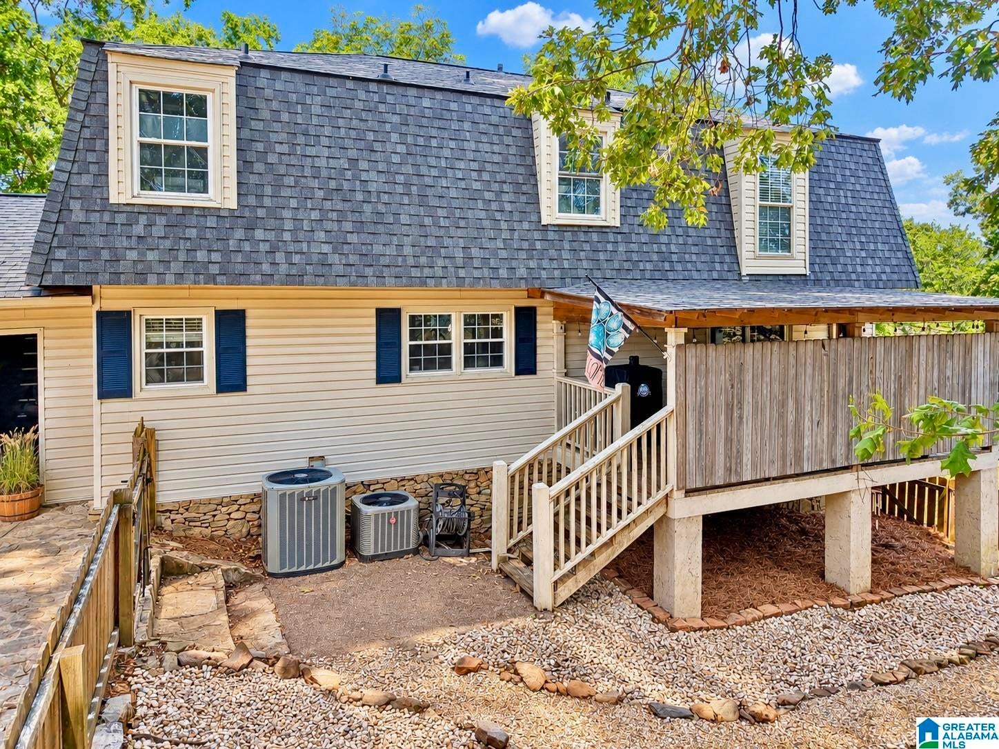 1822 PLEASANT RIDGE DRIVE