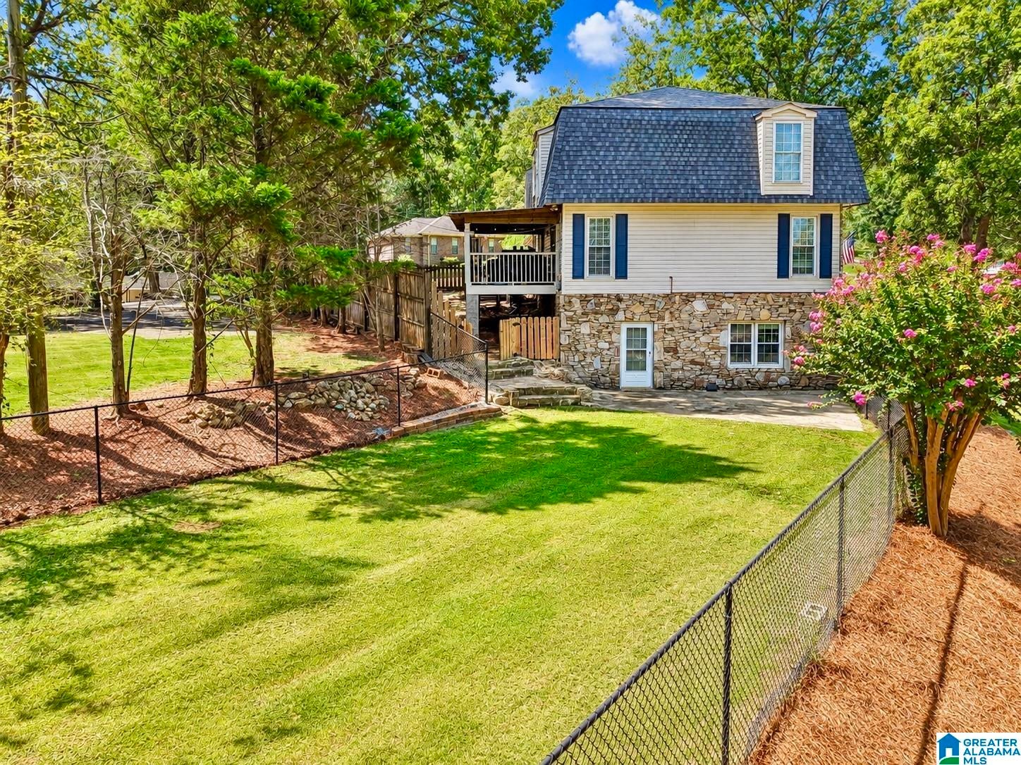 1822 PLEASANT RIDGE DRIVE