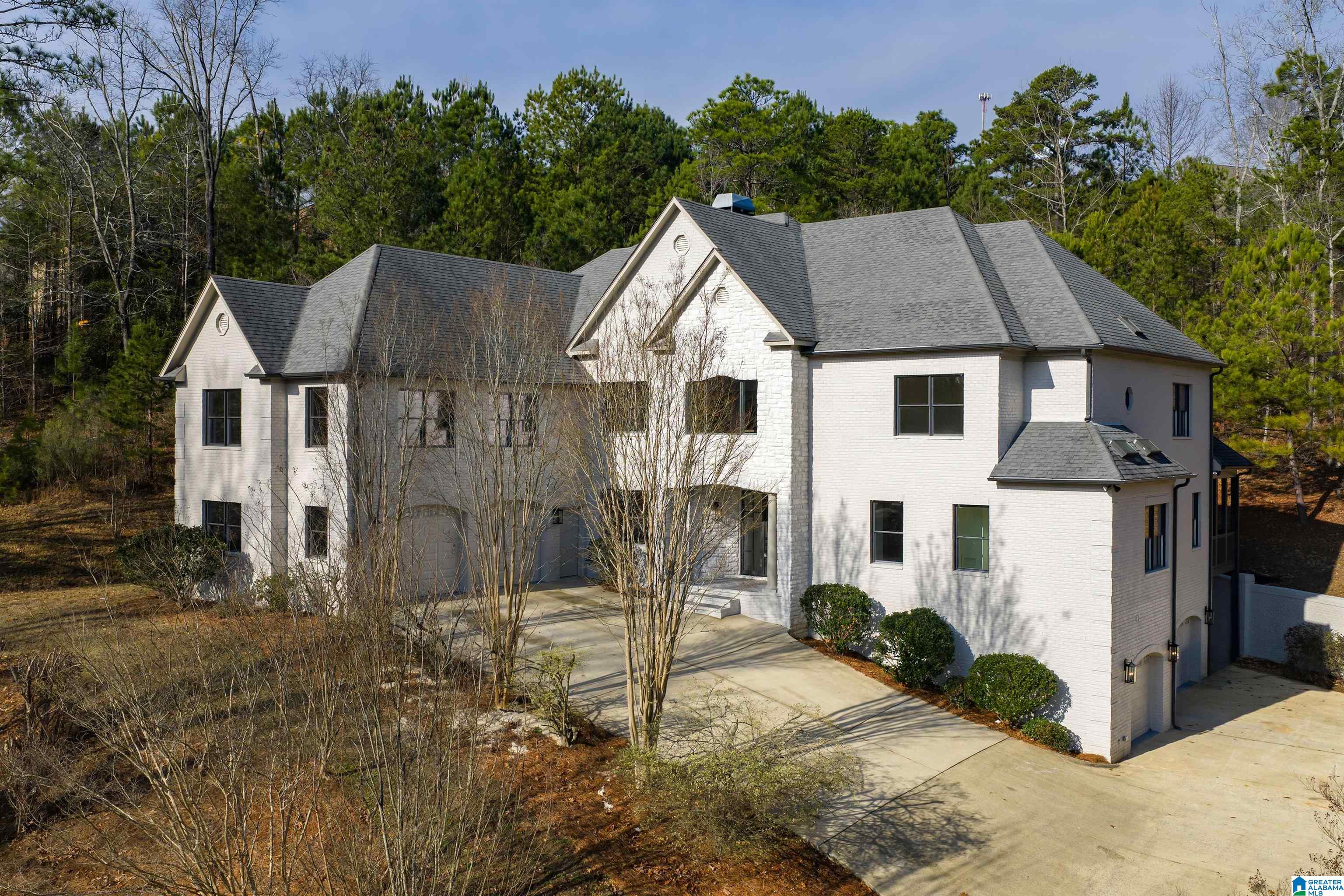 1008 SPRINGHILL LANE