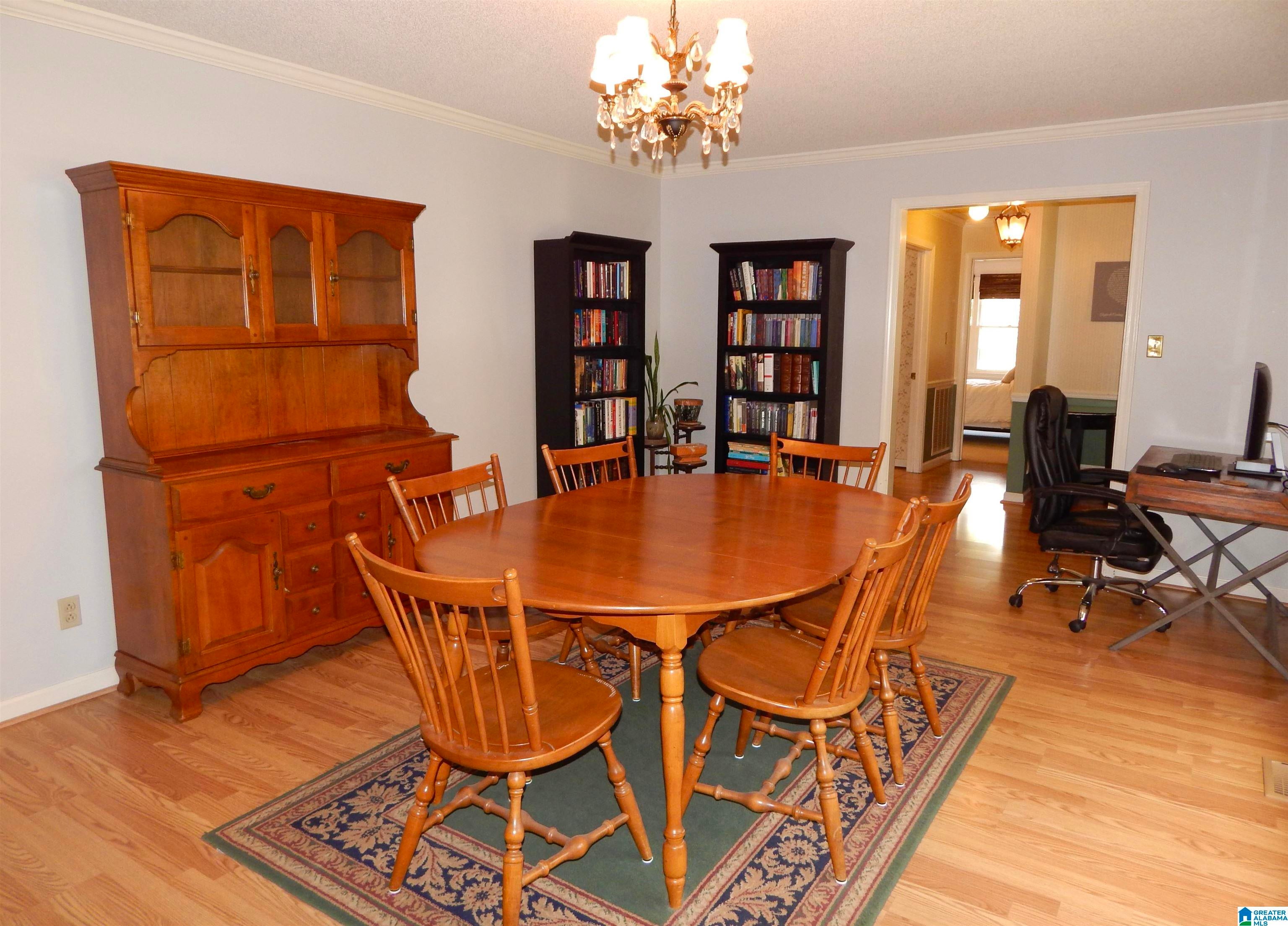 2213 MILL RUN CIRCLE