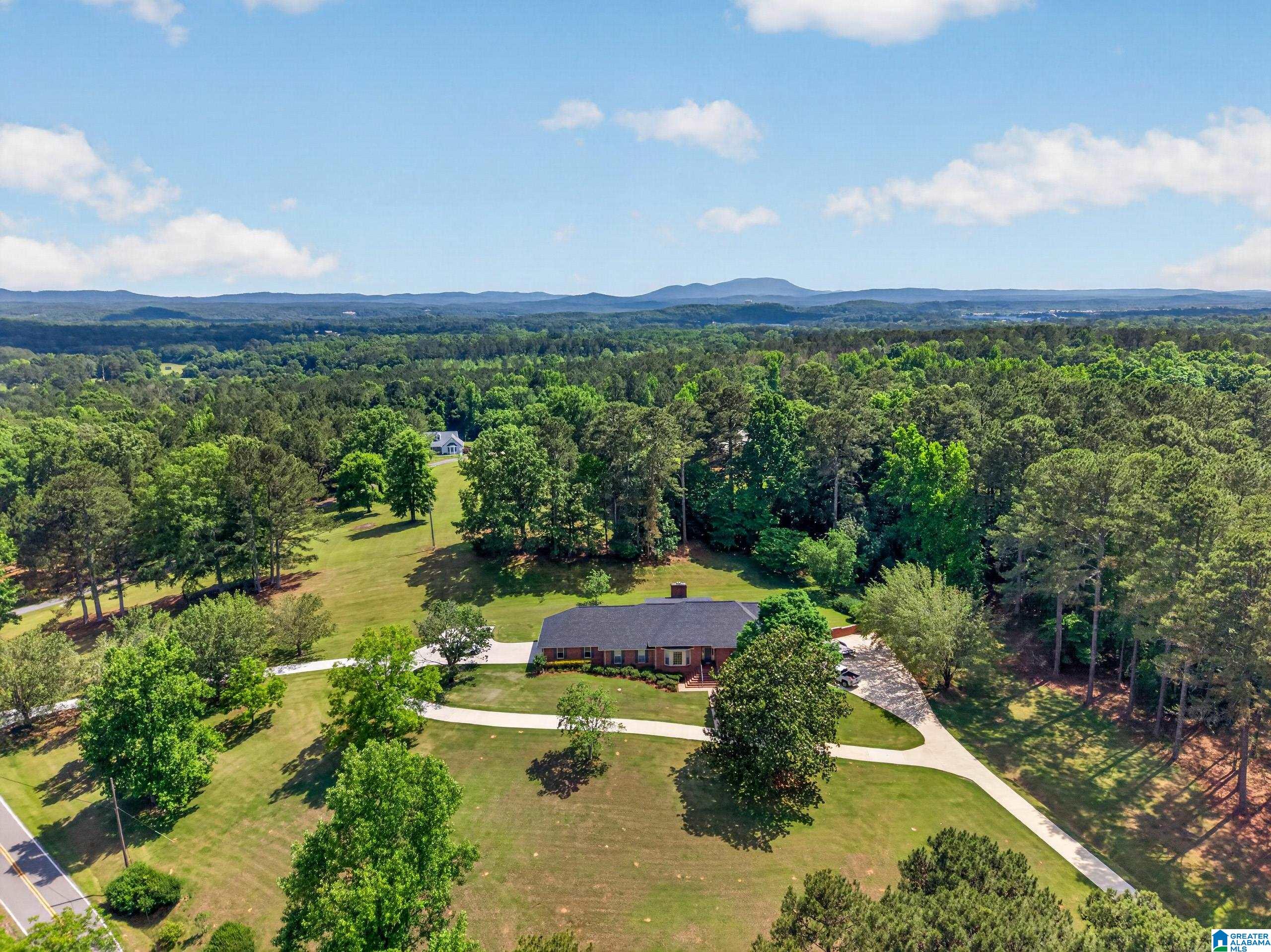 360 KELLY LYNN DRIVE