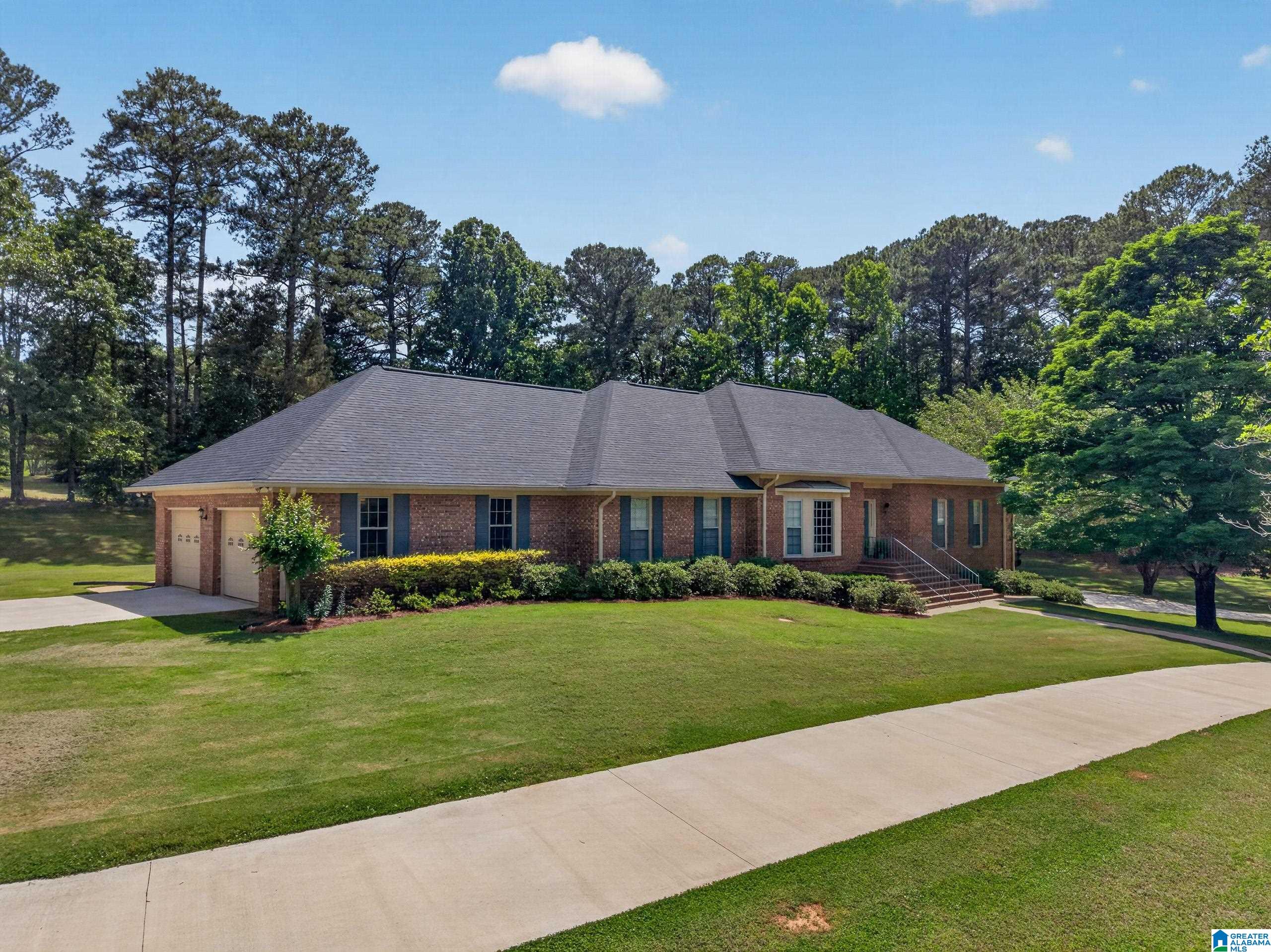 360 KELLY LYNN DRIVE