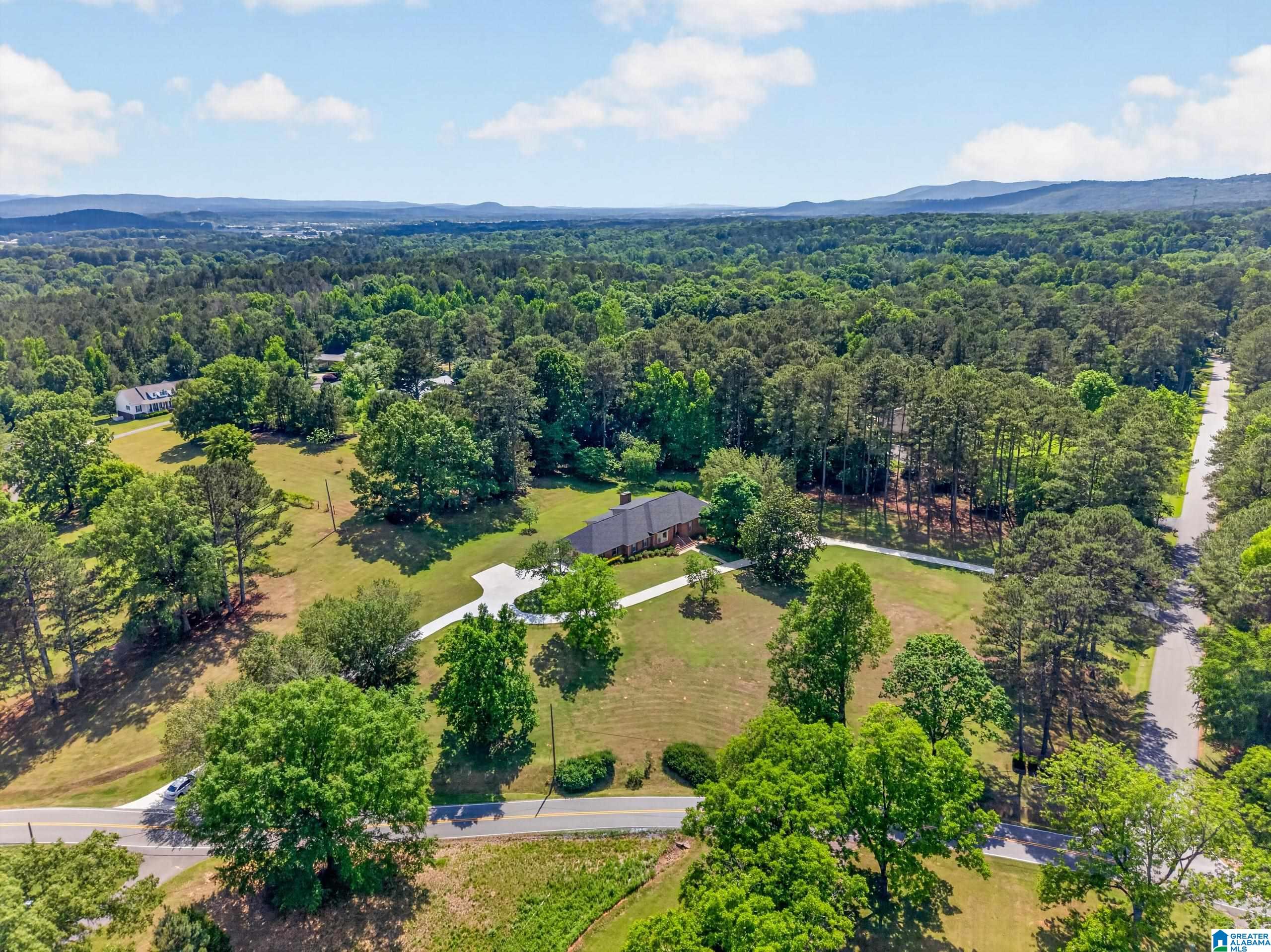 360 KELLY LYNN DRIVE