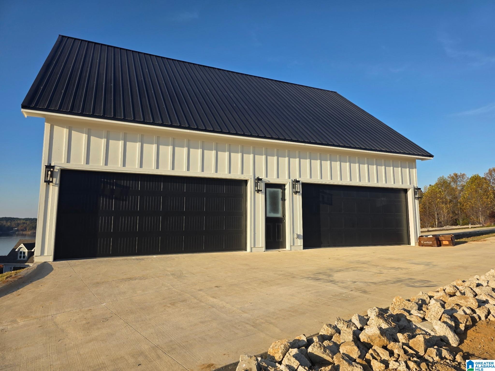 35 COUNTY ROAD 2104