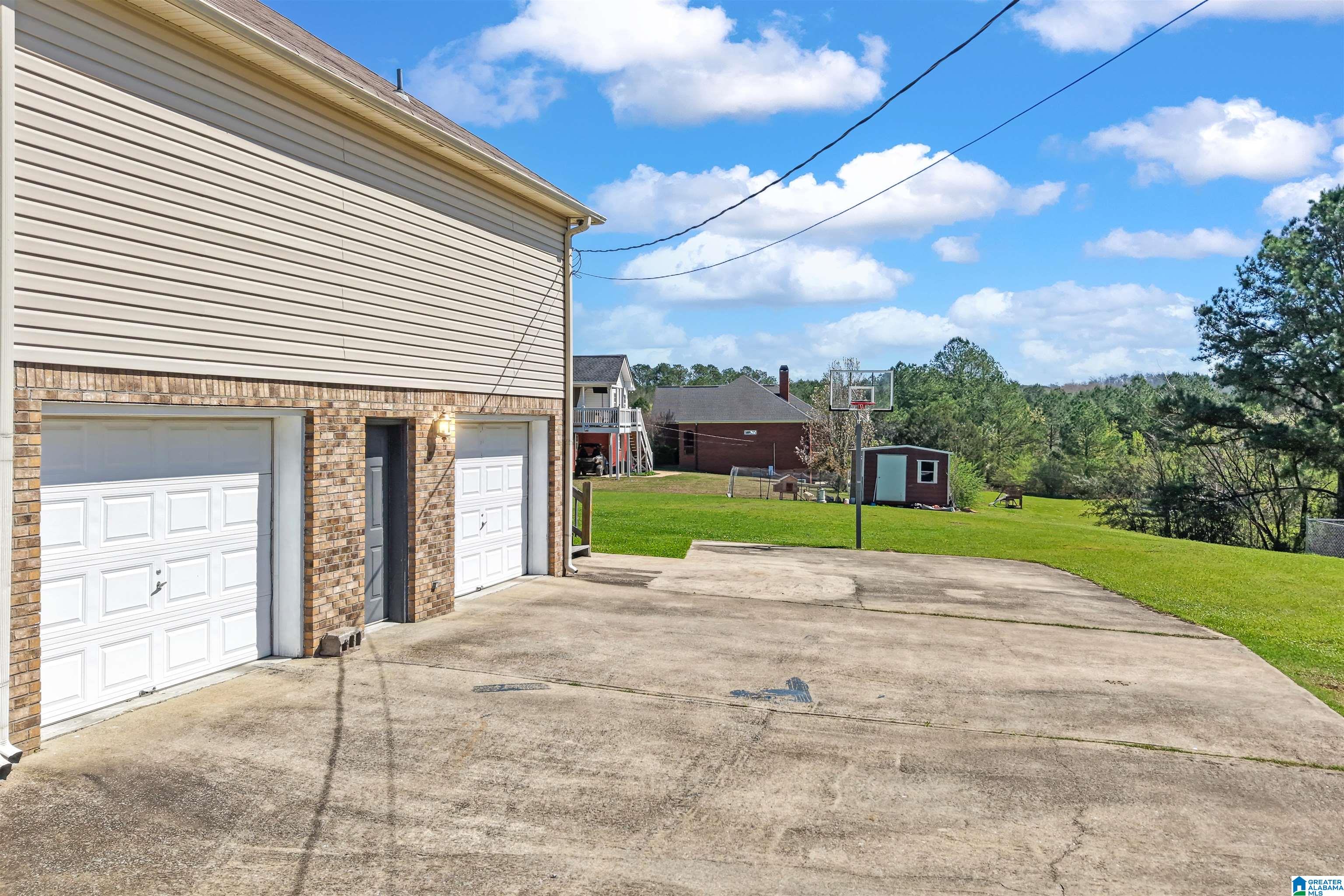 683 CIRCLE HEIGHTS DRIVE