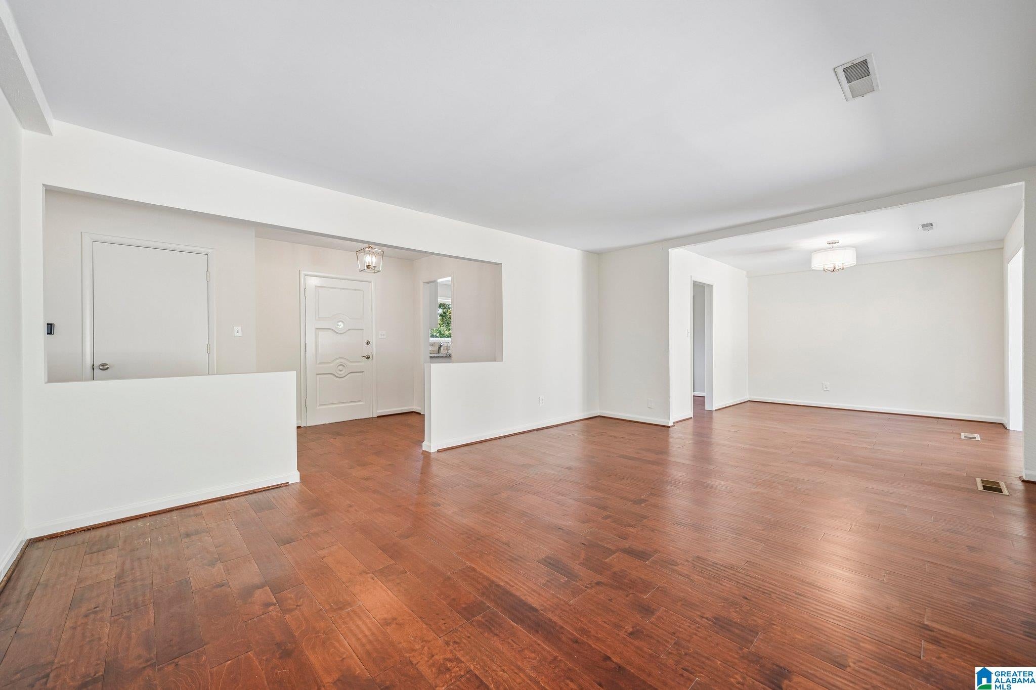 1624 LINDA VISTA LANE