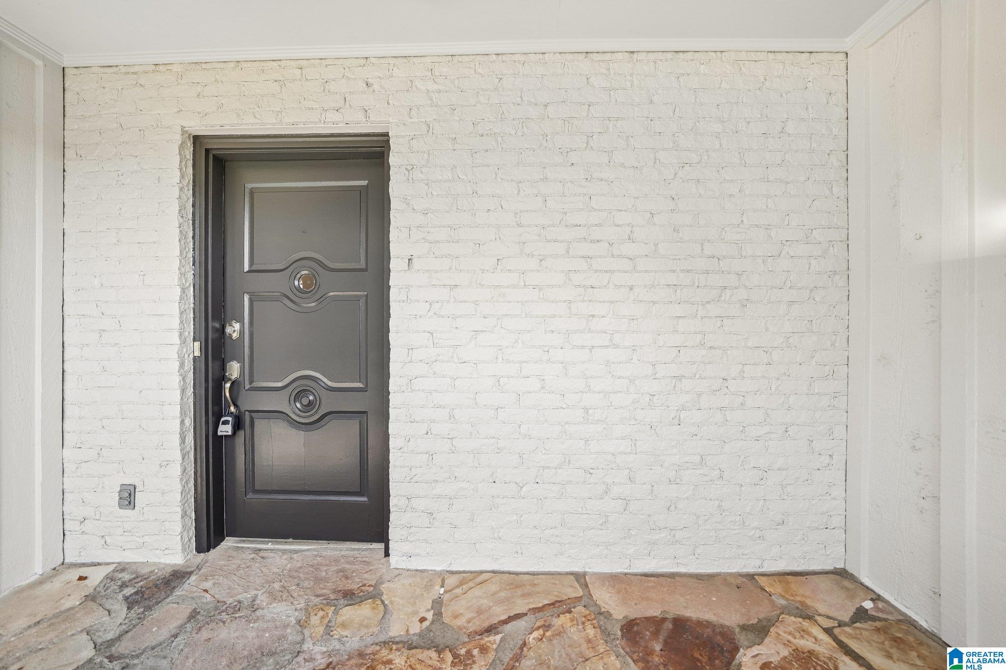 1624 LINDA VISTA LANE