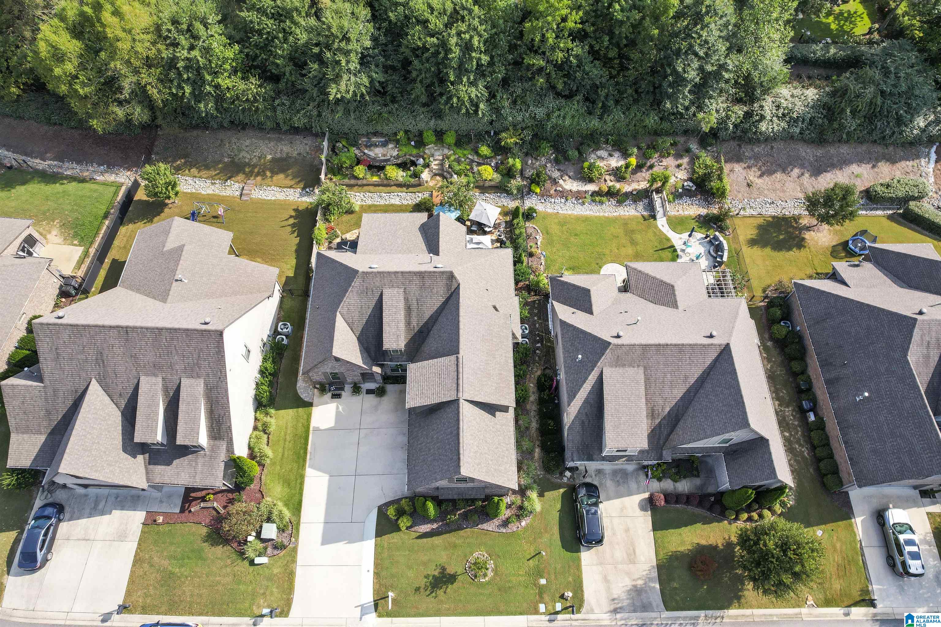 363 STRATHAVEN DRIVE