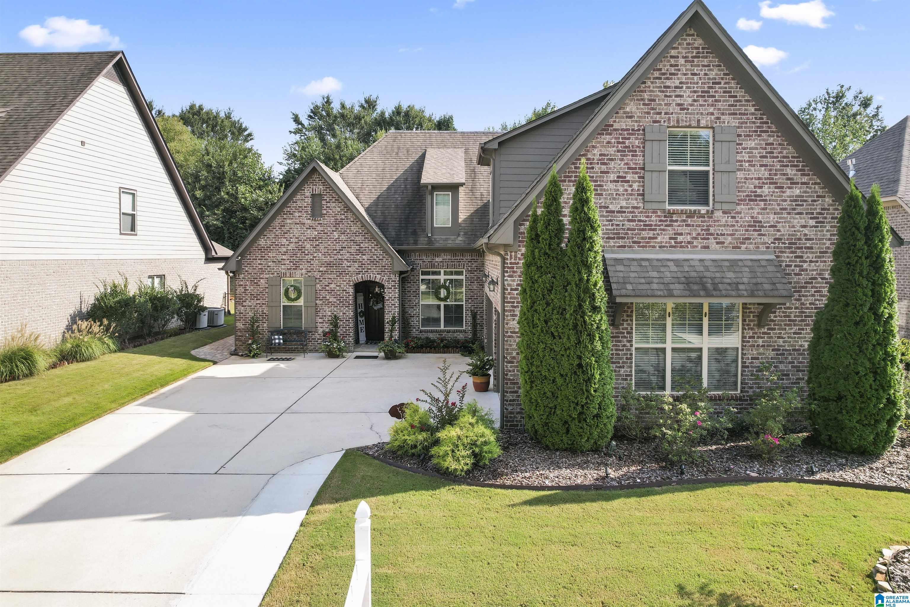 363 STRATHAVEN DRIVE