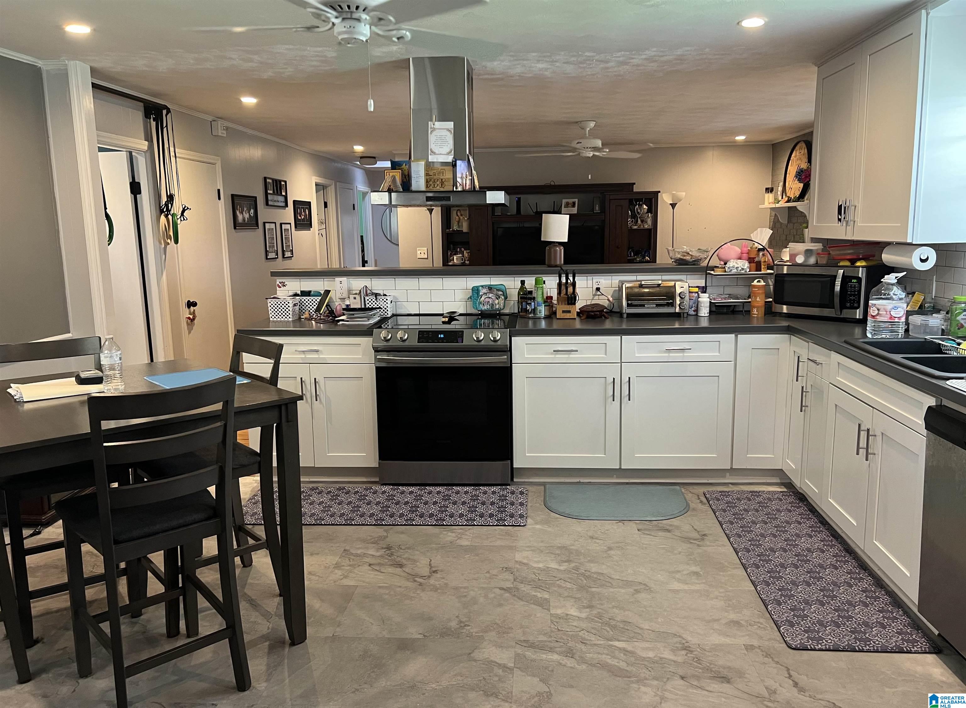 125 WOODLAND DRIVE