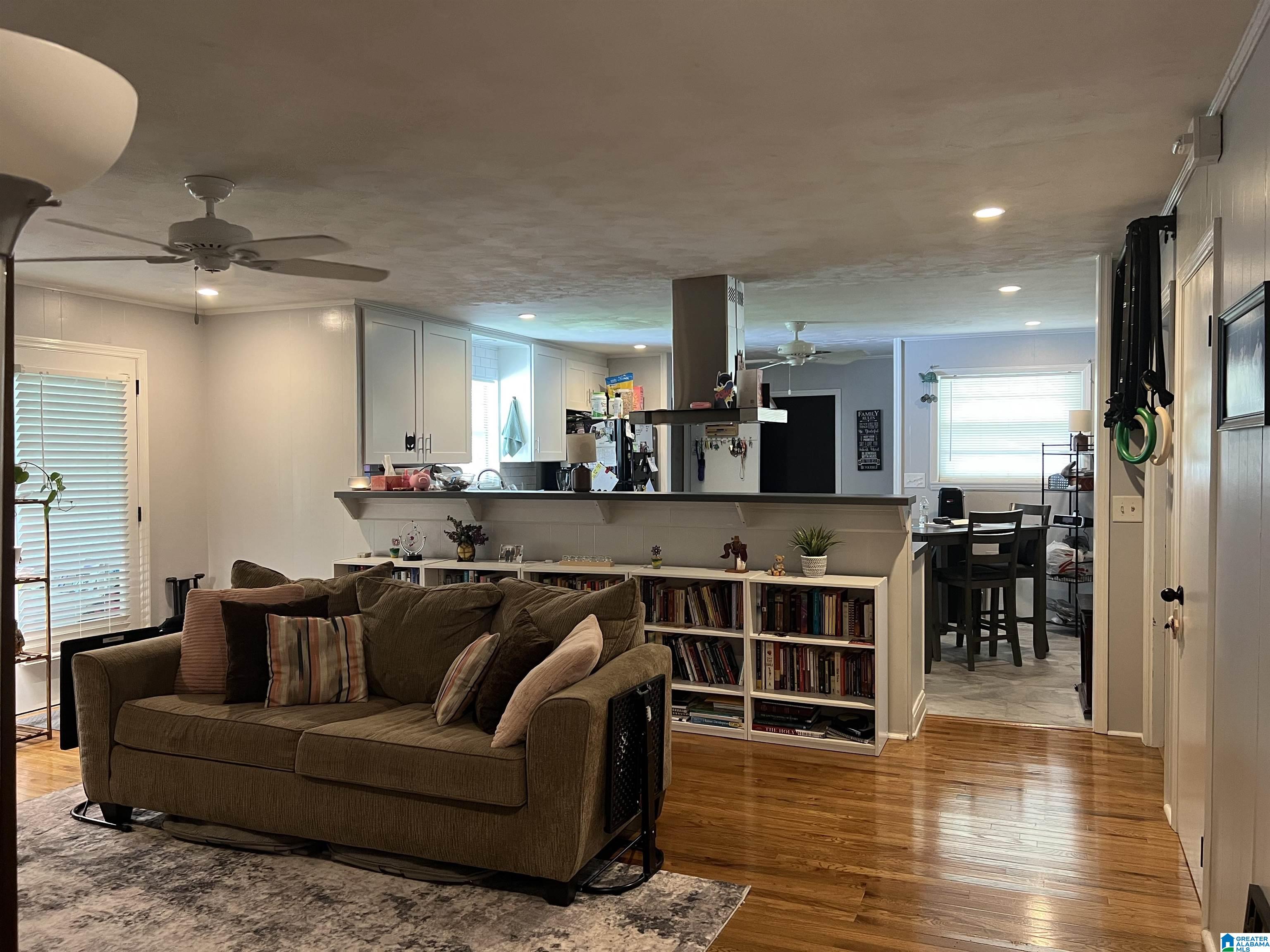 125 WOODLAND DRIVE