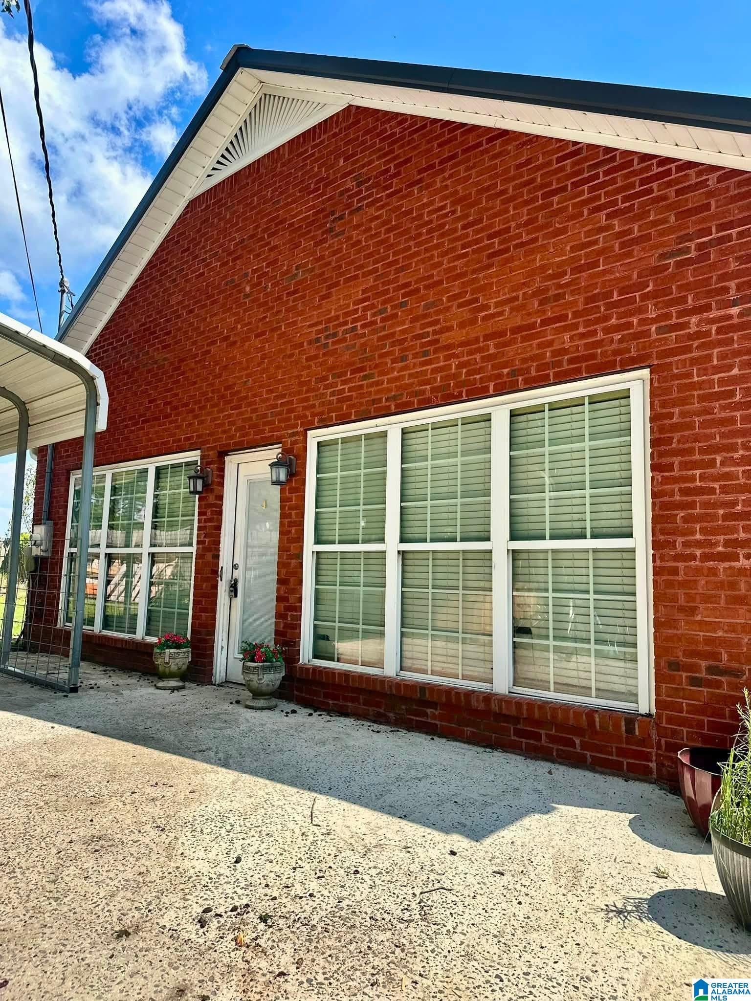 12 MOORE ROAD