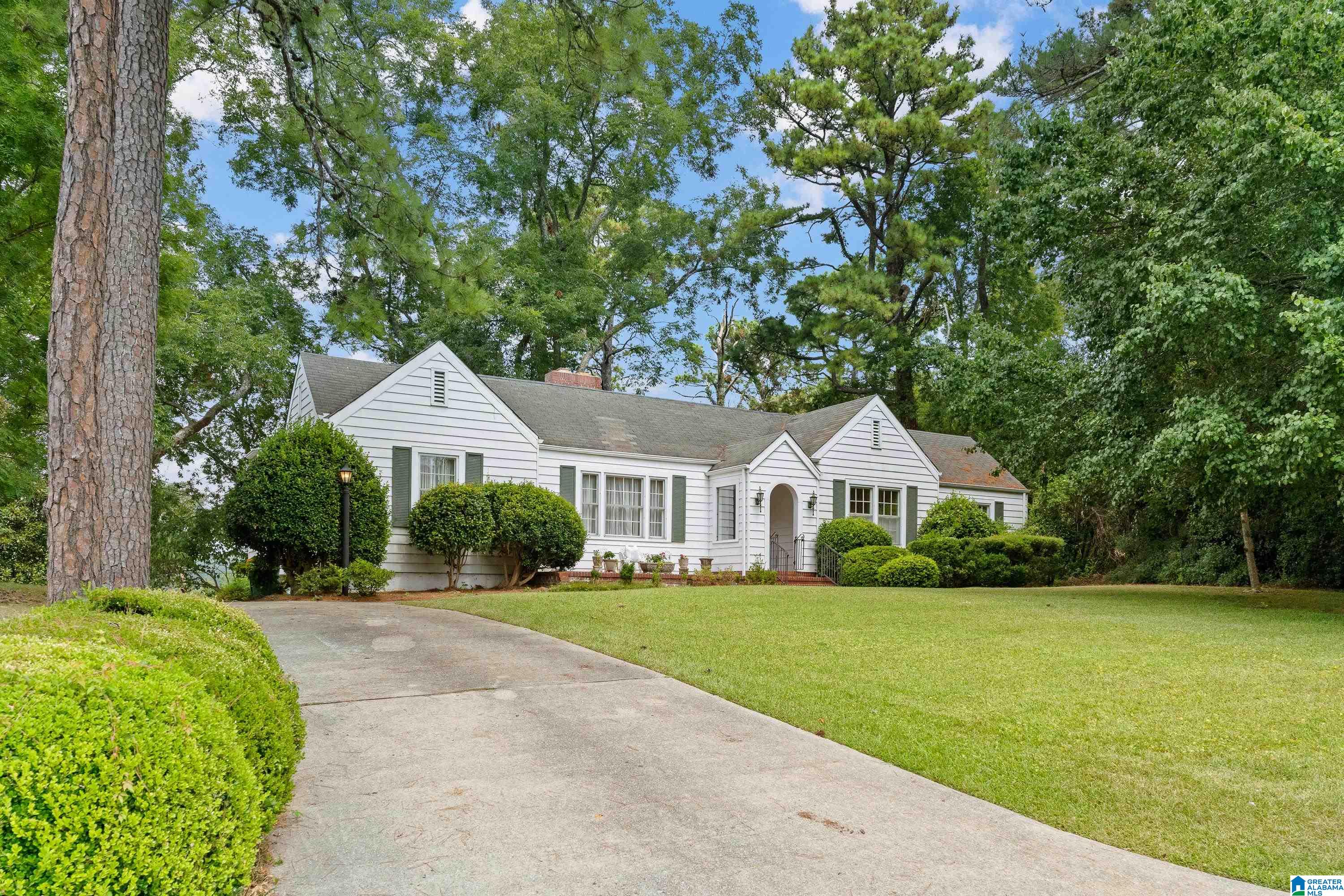 1618 WELLINGTON ROAD