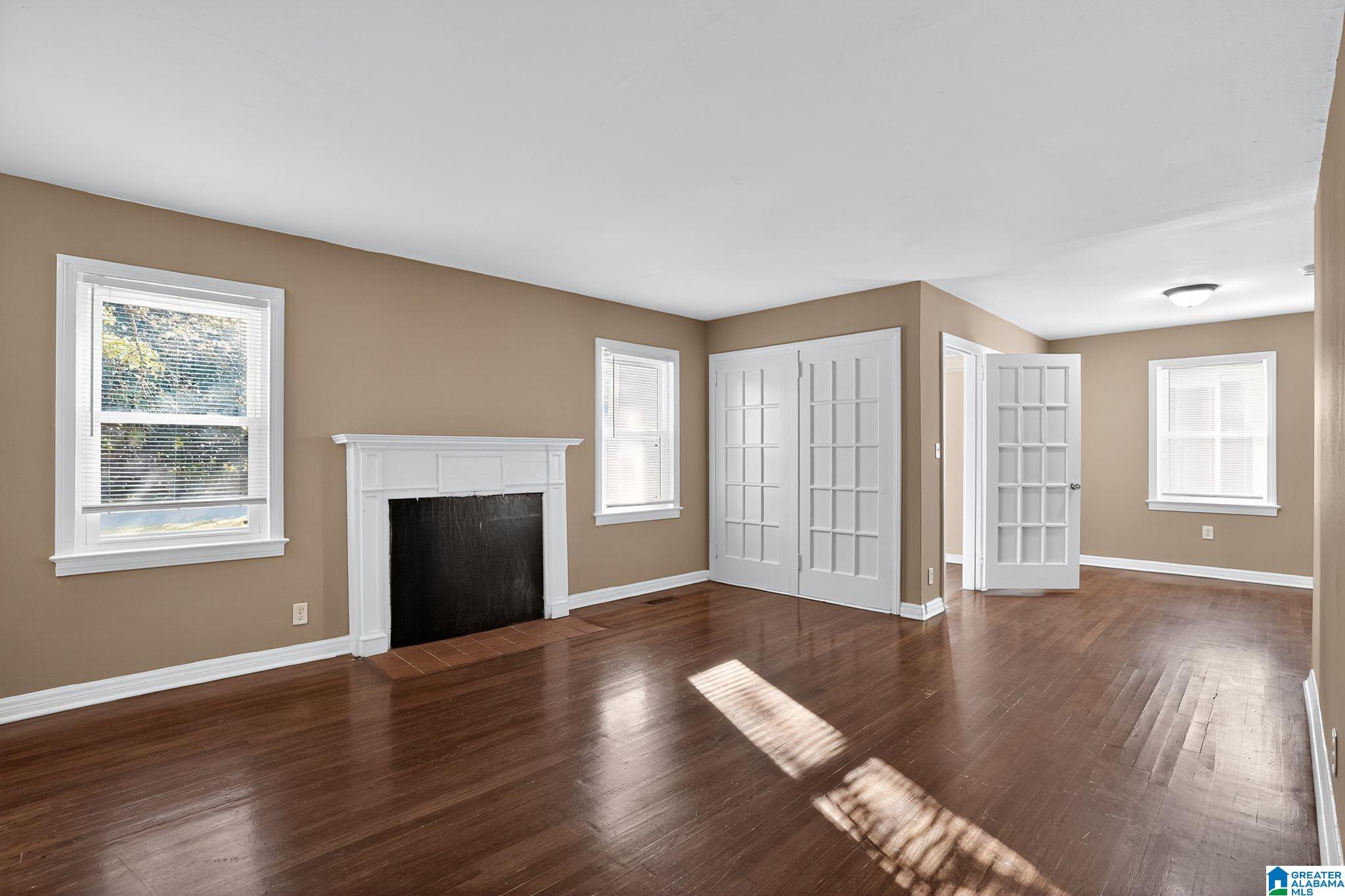 940 MEADOWBROOK DRIVE