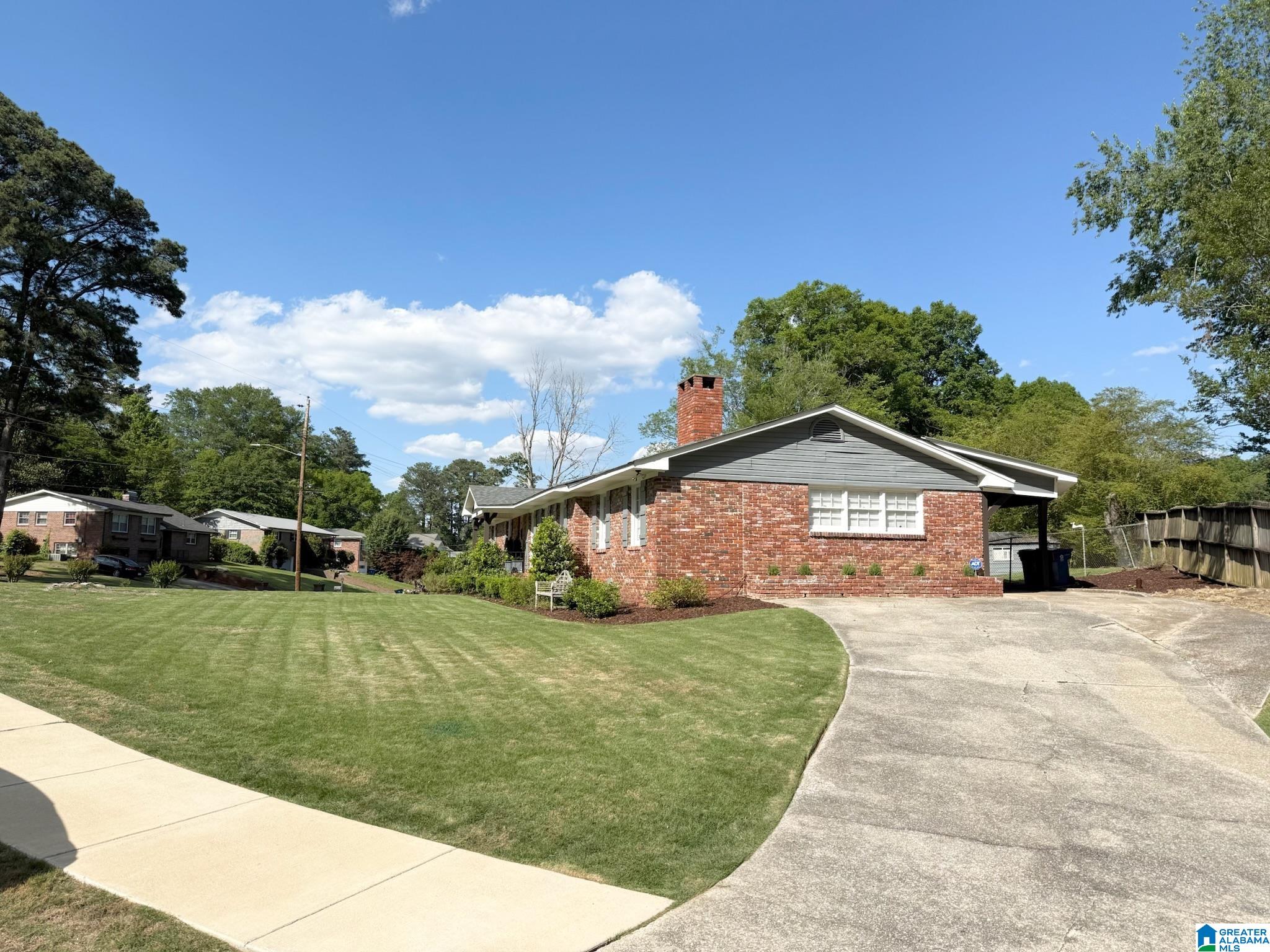 909 SHADES GLEN DRIVE