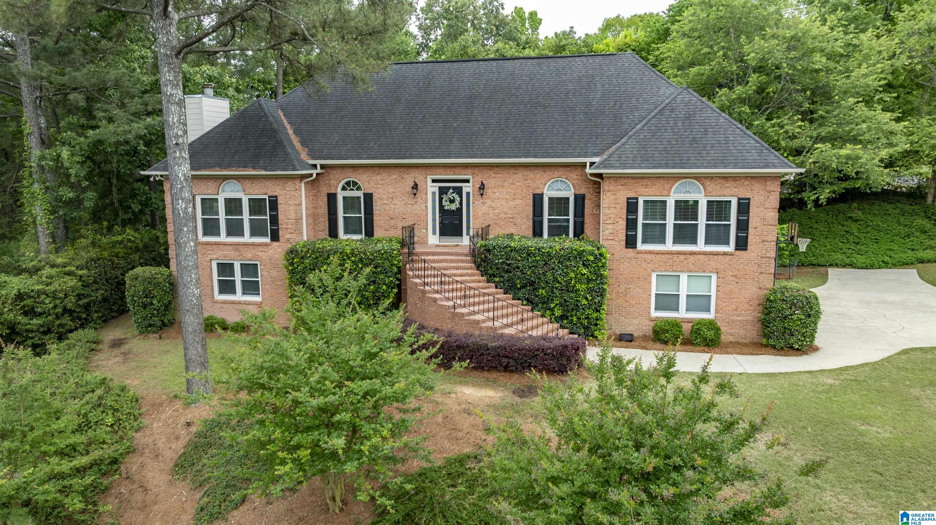 3001 LENOX CIRCLE