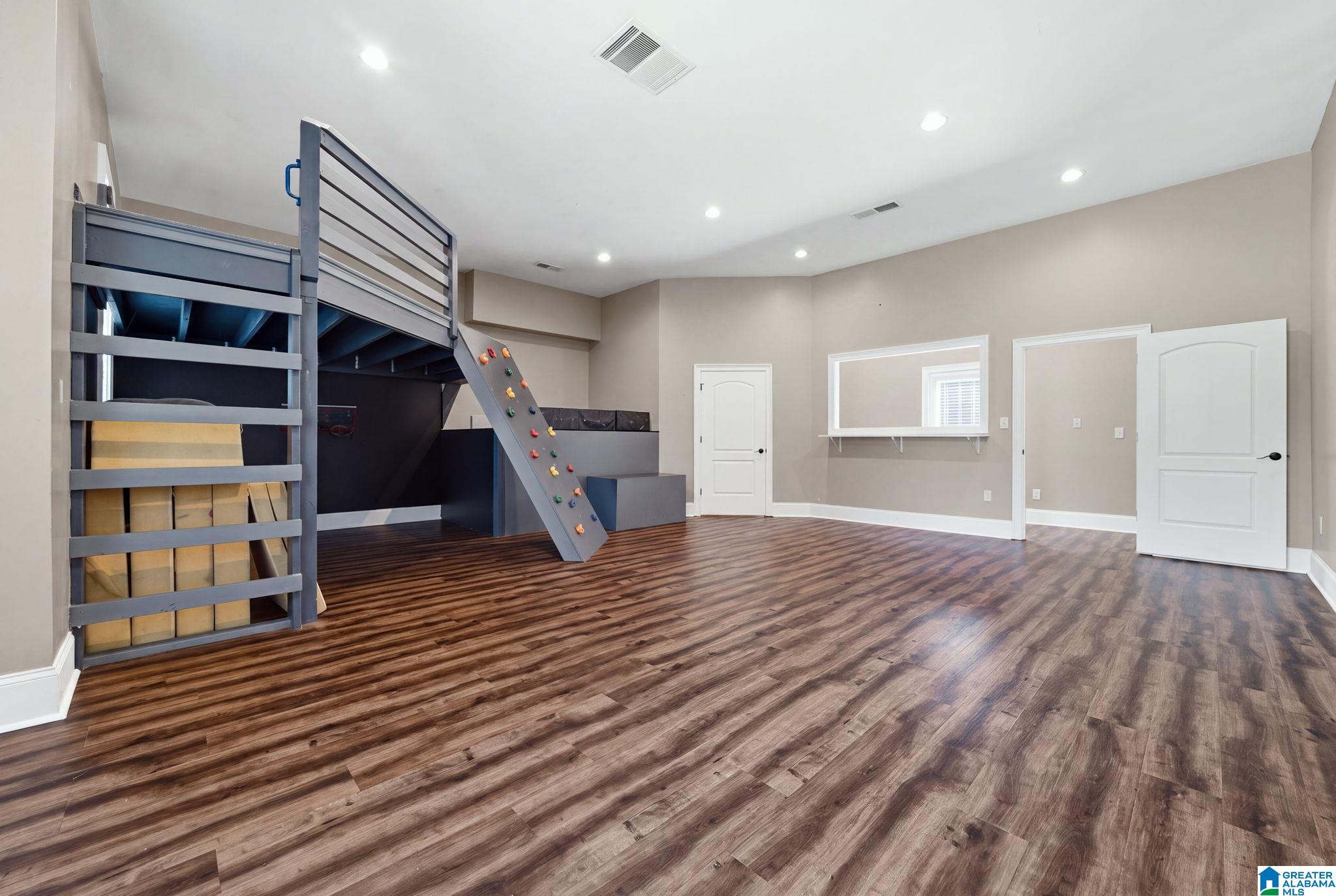 1405 Sutherland Pl, Hoover, AL, 35242, USA, 7 Bedrooms Bedrooms, ,9 BathroomsBathrooms,Residential,Active,1405 Sutherland Pl,21456242