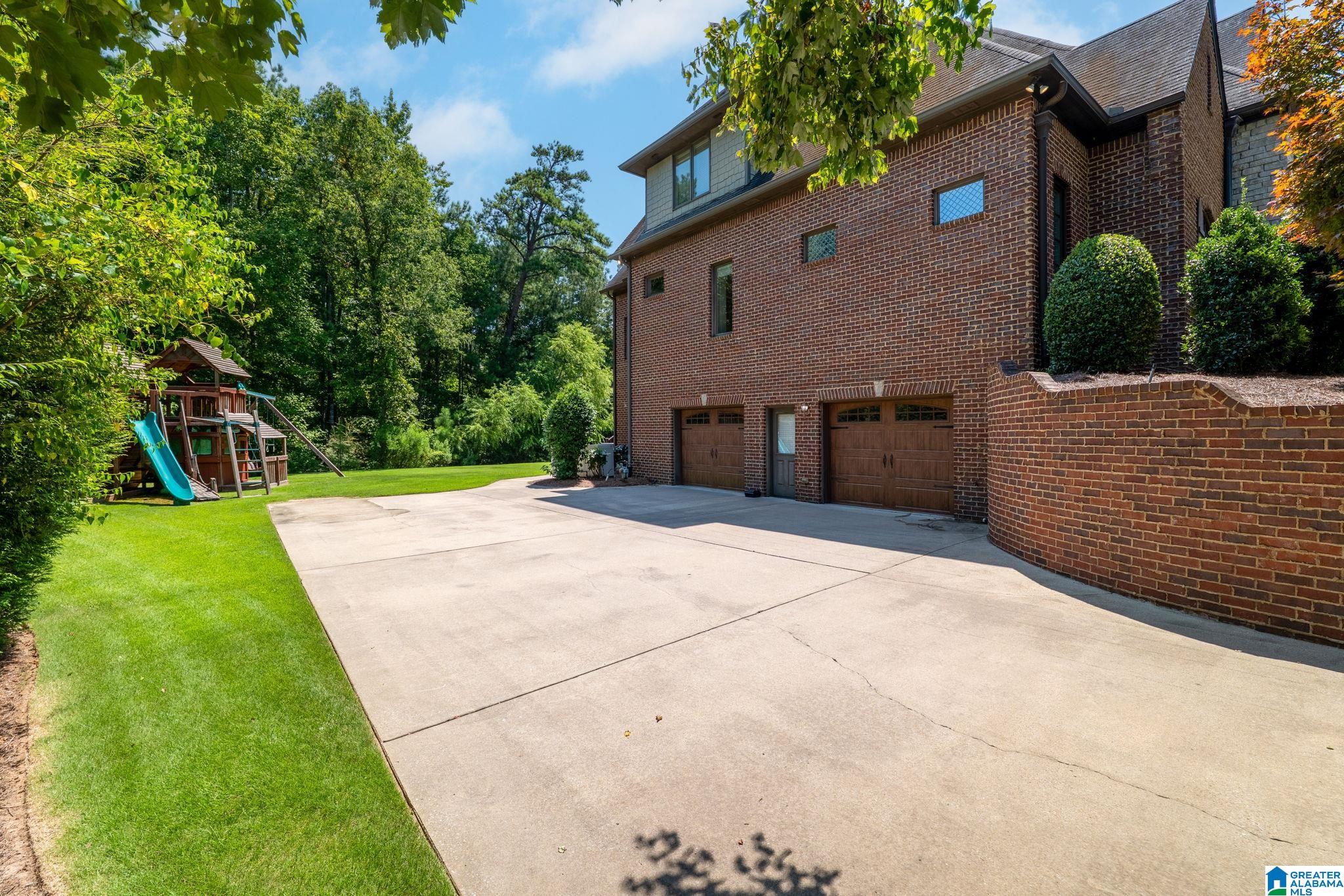 1405 Sutherland Pl, Hoover, AL, 35242, USA, 7 Bedrooms Bedrooms, ,9 BathroomsBathrooms,Residential,Active,1405 Sutherland Pl,21456242