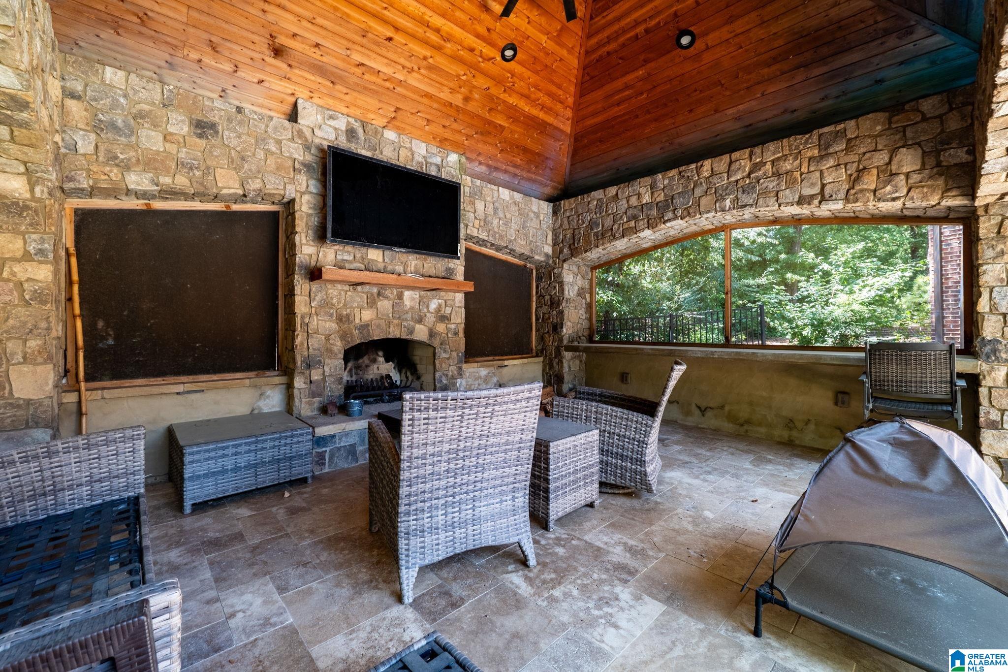 1405 Sutherland Pl, Hoover, AL, 35242, USA, 7 Bedrooms Bedrooms, ,9 BathroomsBathrooms,Residential,Active,1405 Sutherland Pl,21456242