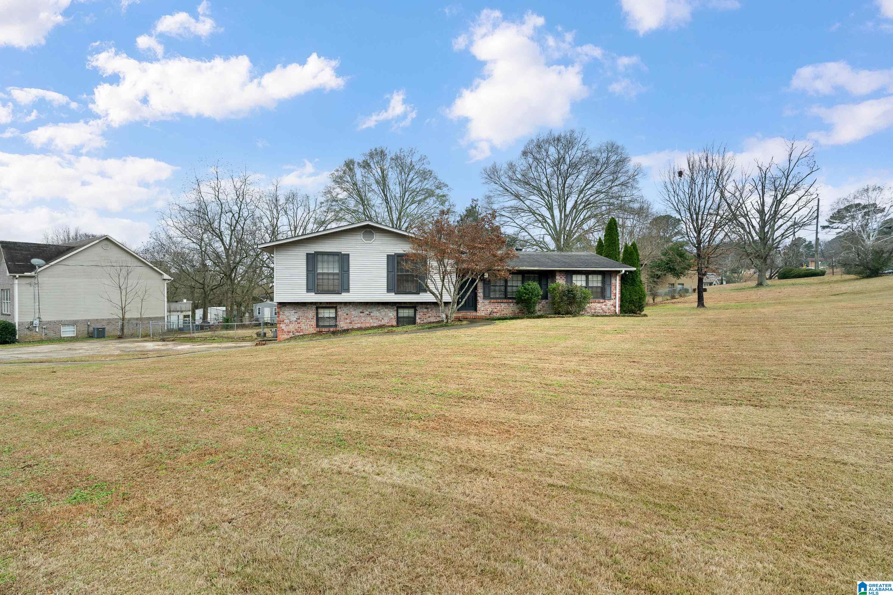 2030 CARRAWAY STREET