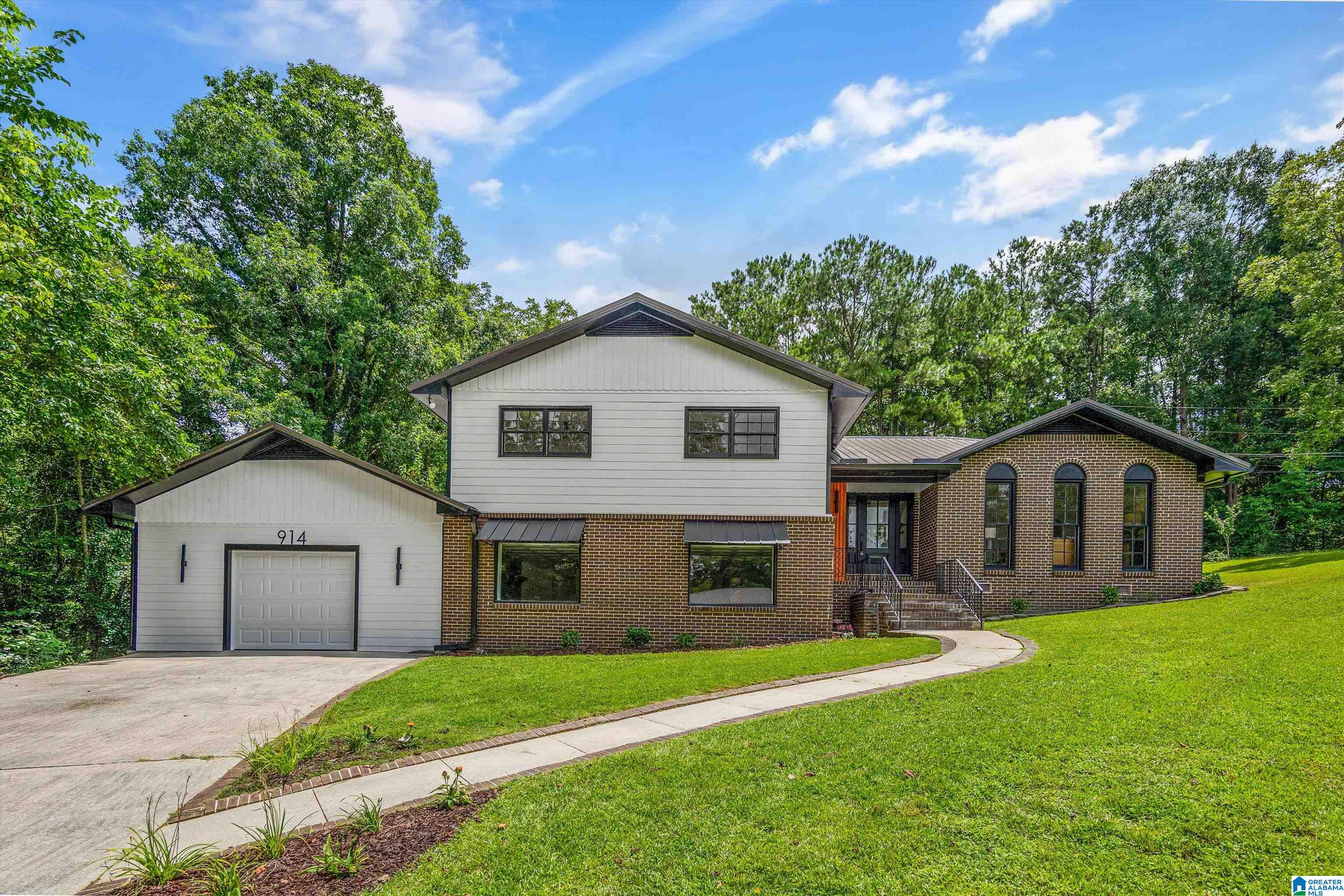 Photo 1 of 31 — 914 BRENTWOOD COURT, CULLMAN, AL 35055