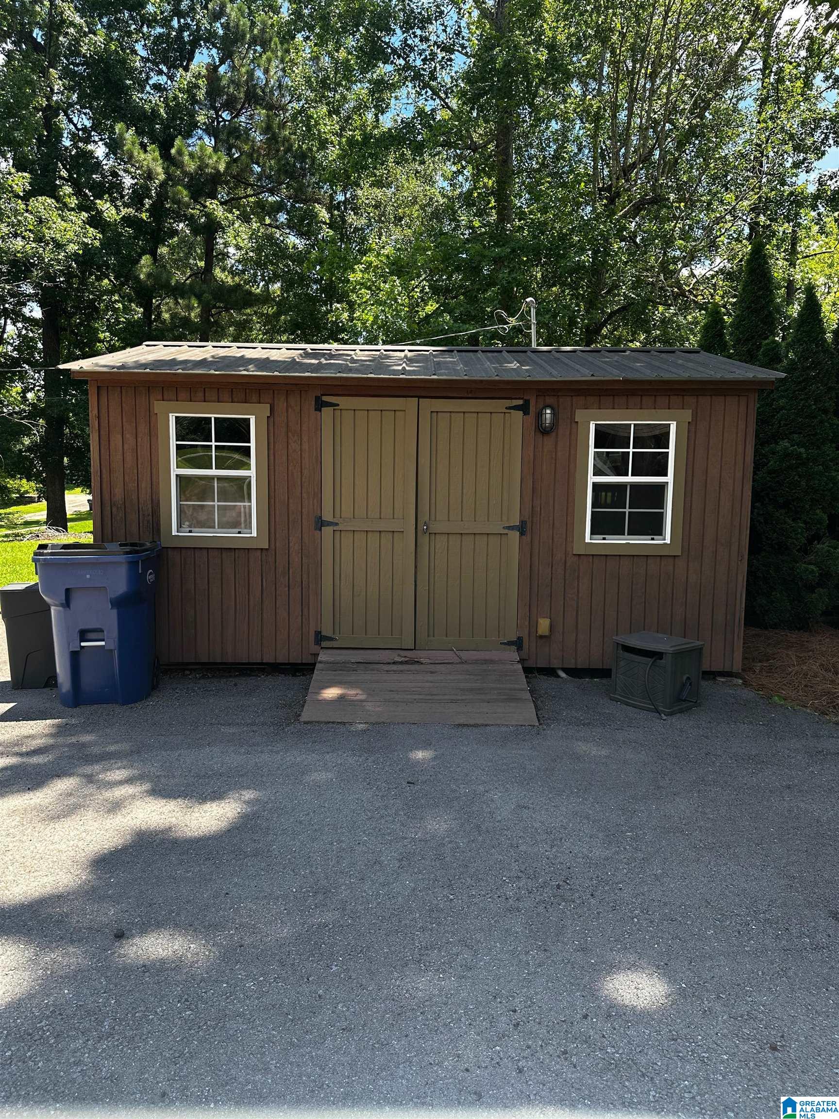 20 ISLAND LAKE LANE