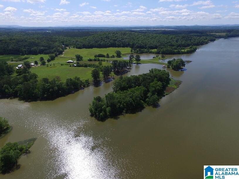 1641 A EMBRY BEND ROAD