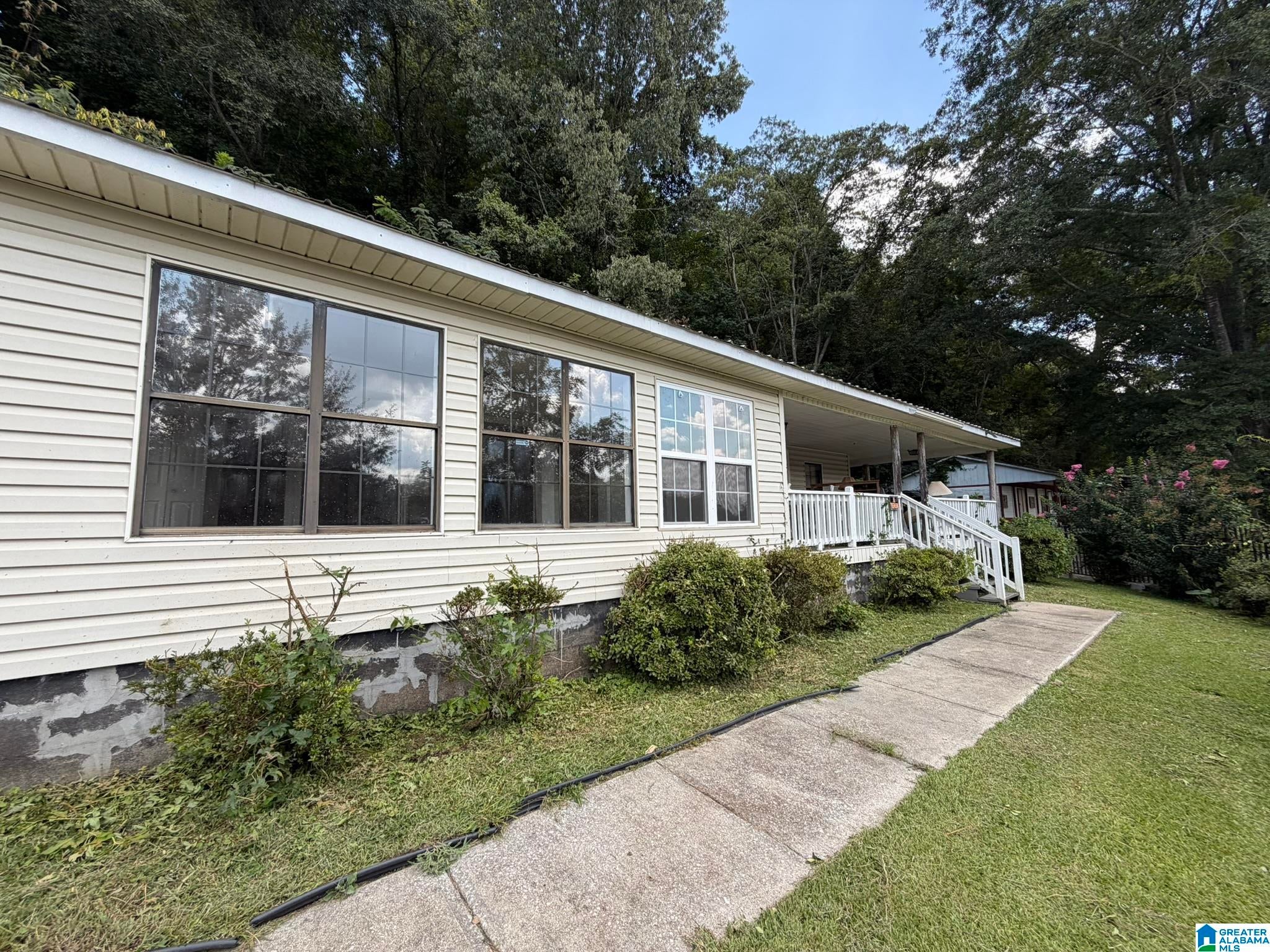 693 CHEROKEE DRIVE