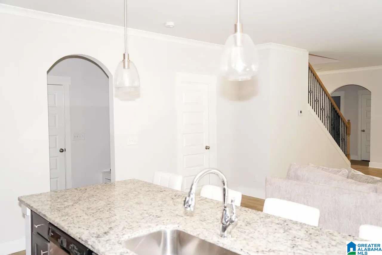 1368 N WYNLAKE DRIVE