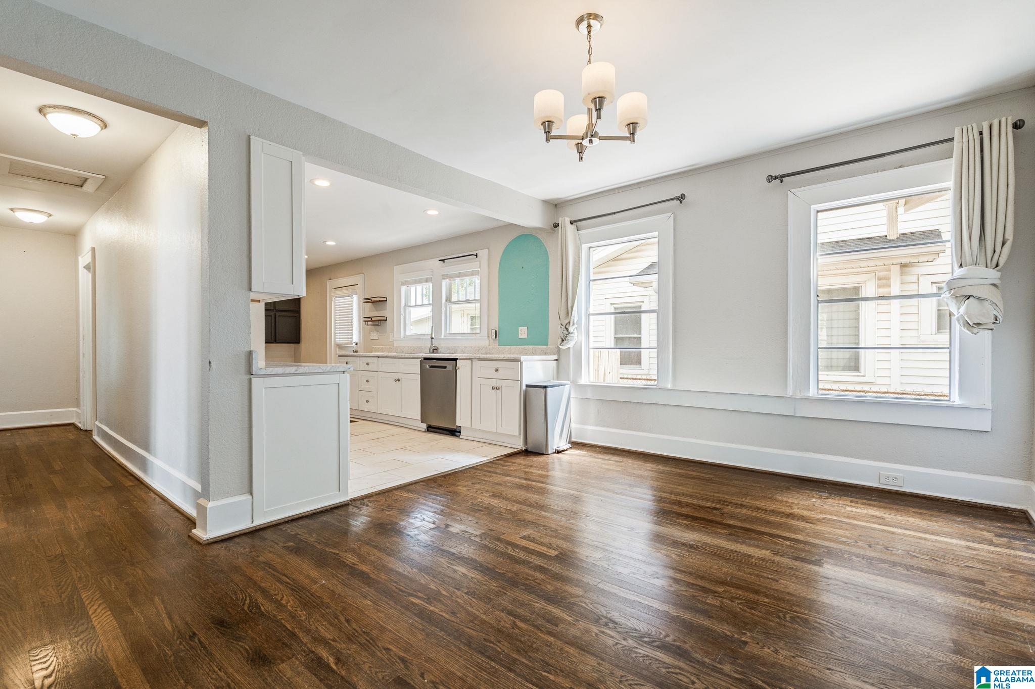 2702 17TH AVENUE N - Photo 3