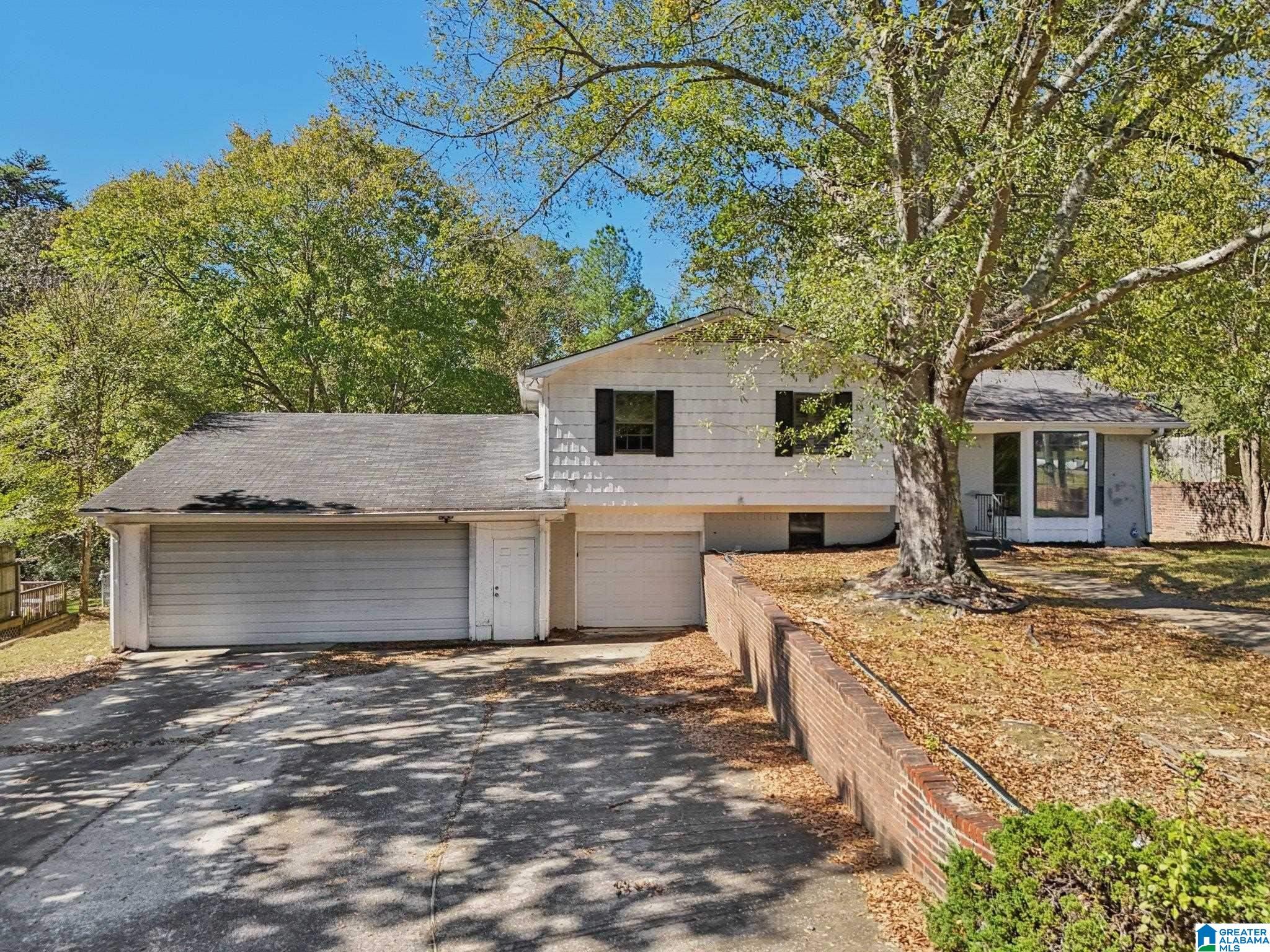 Photo 1 of 37 — 8400 COUNTRY CIRCLE, PINSON, AL 35126