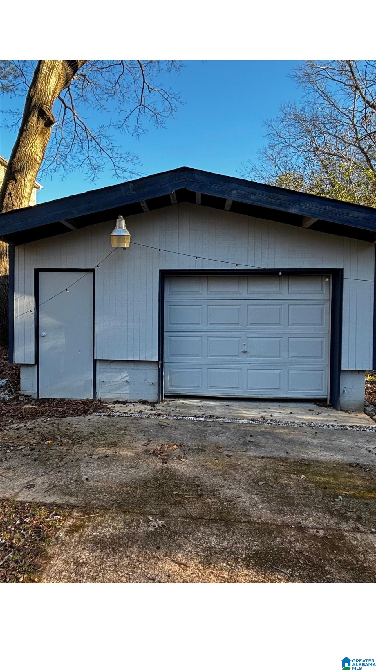 1713 TALL OAK CIRCLE