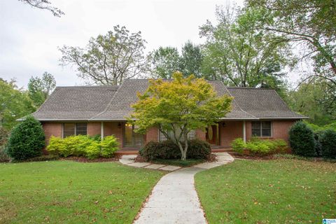 2582 FOOTHILLS DRIVE HOOVER AL 35266