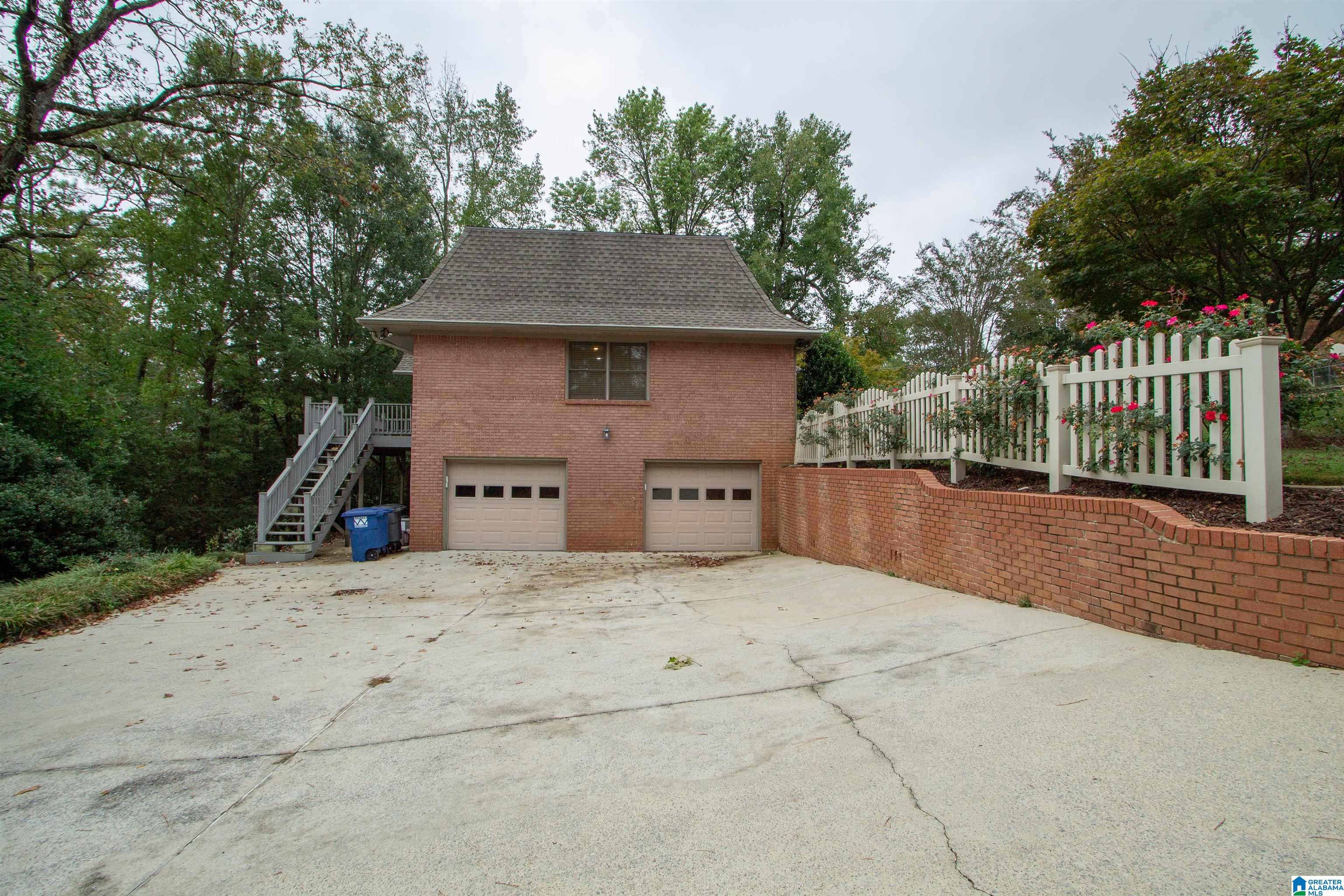 2582 FOOTHILLS DRIVE