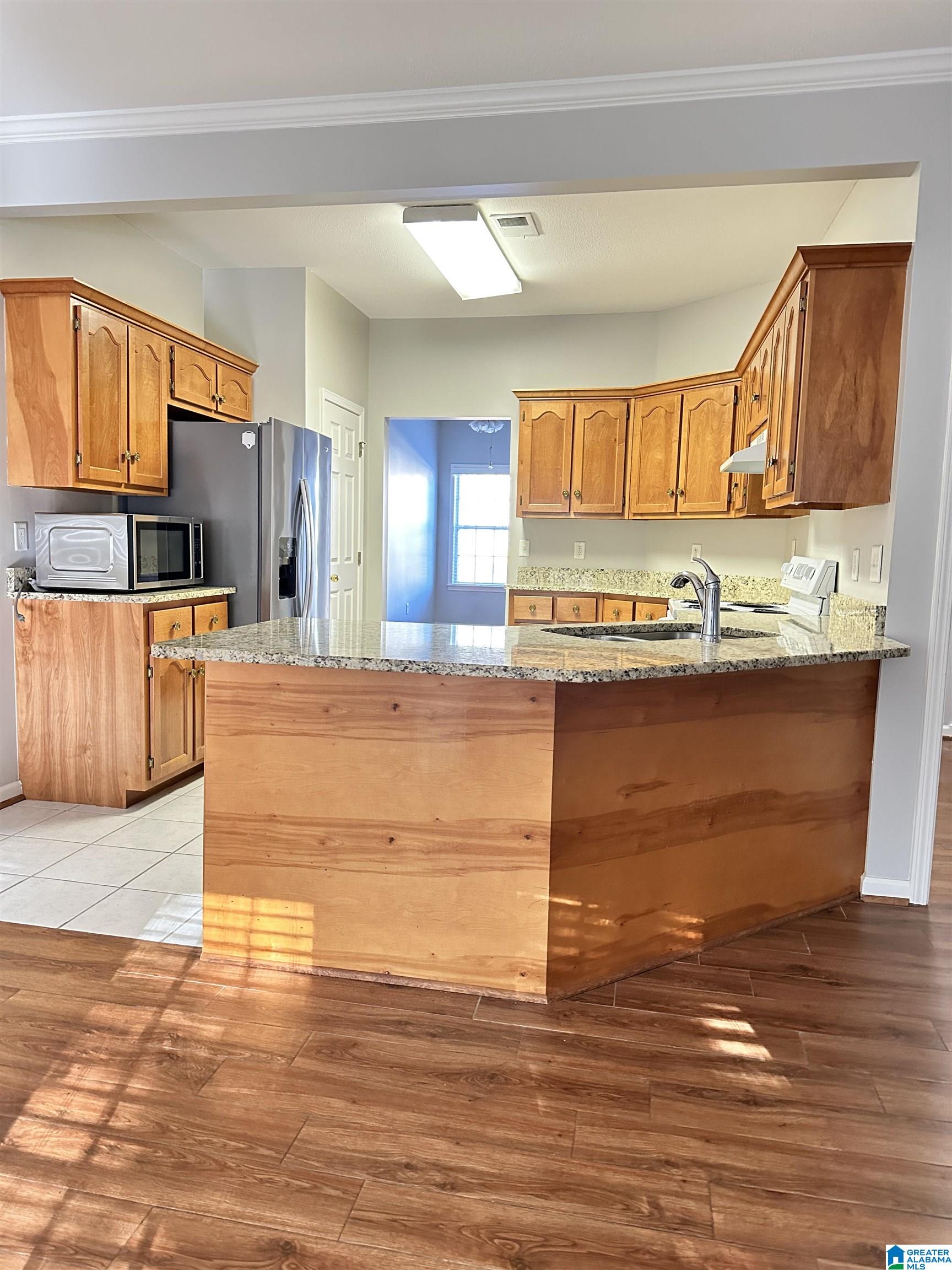 525 HACKBERRY RIDGE COVE 525