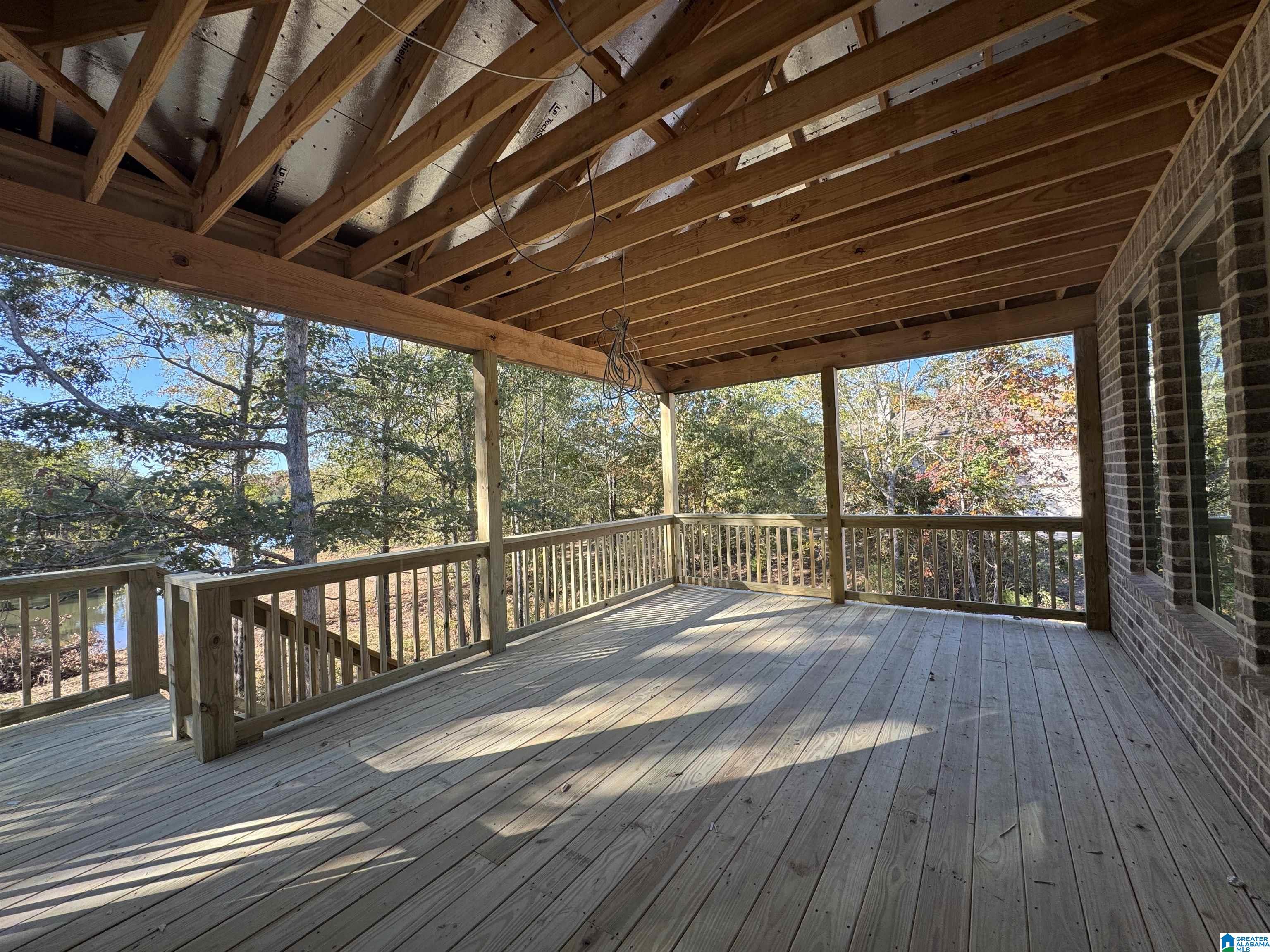 336 EMERALD LANE
