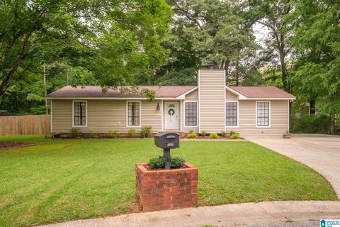 100 HUMMINGBIRD CIRCLE ALABASTER AL 35007