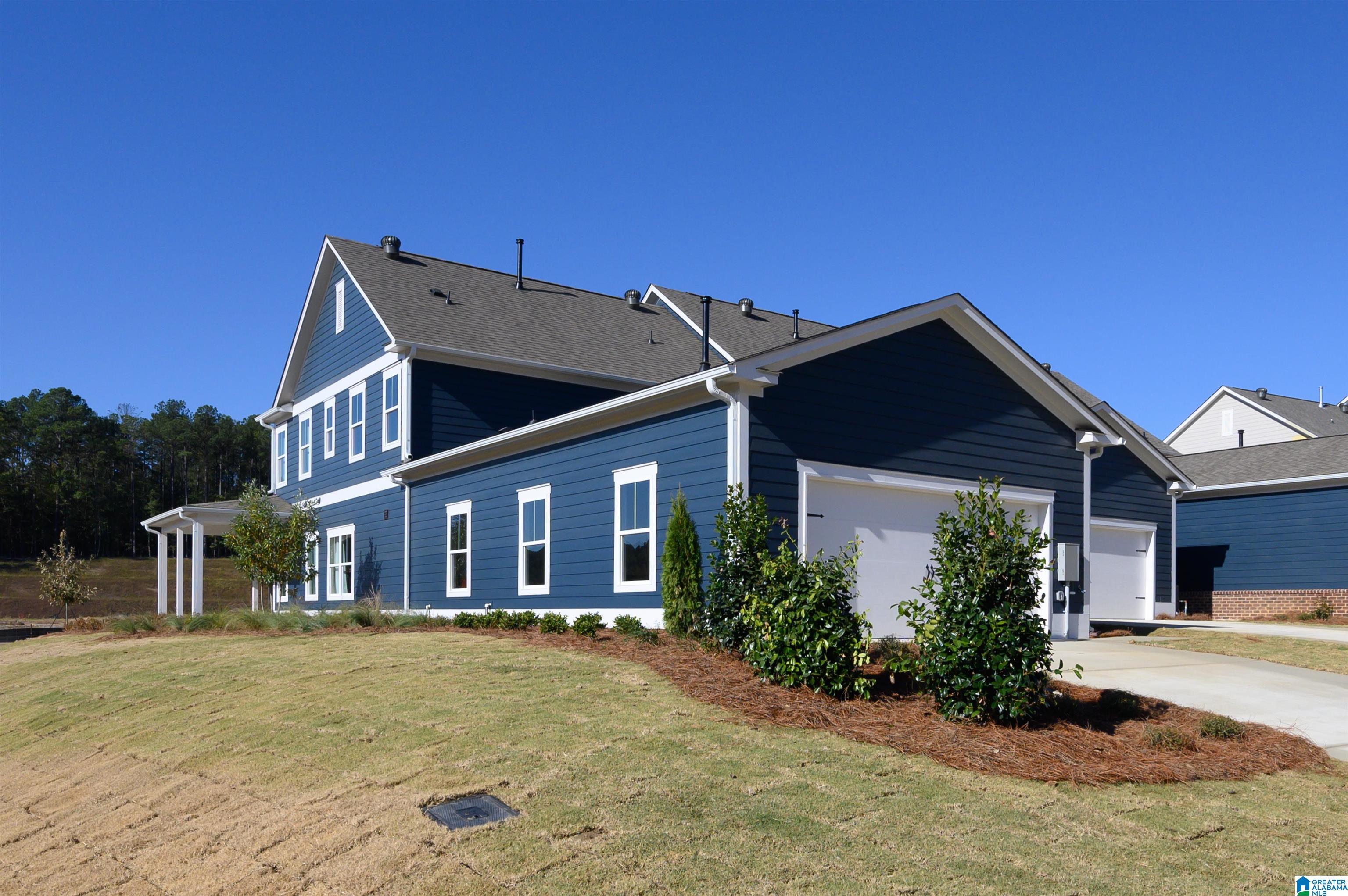 1001 GRAND RIVER BOULEVARD W