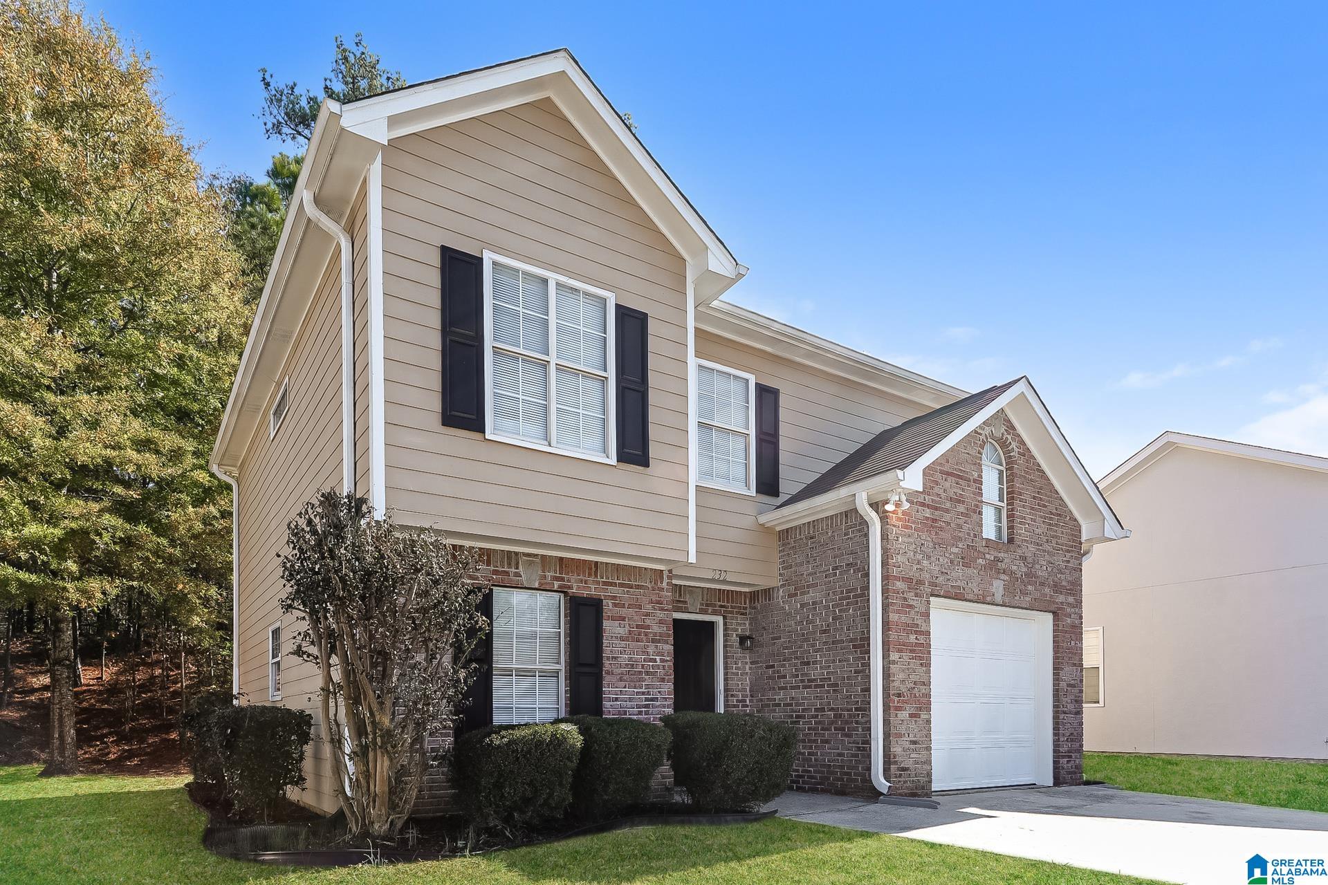 232 MERIWEATHER LANE