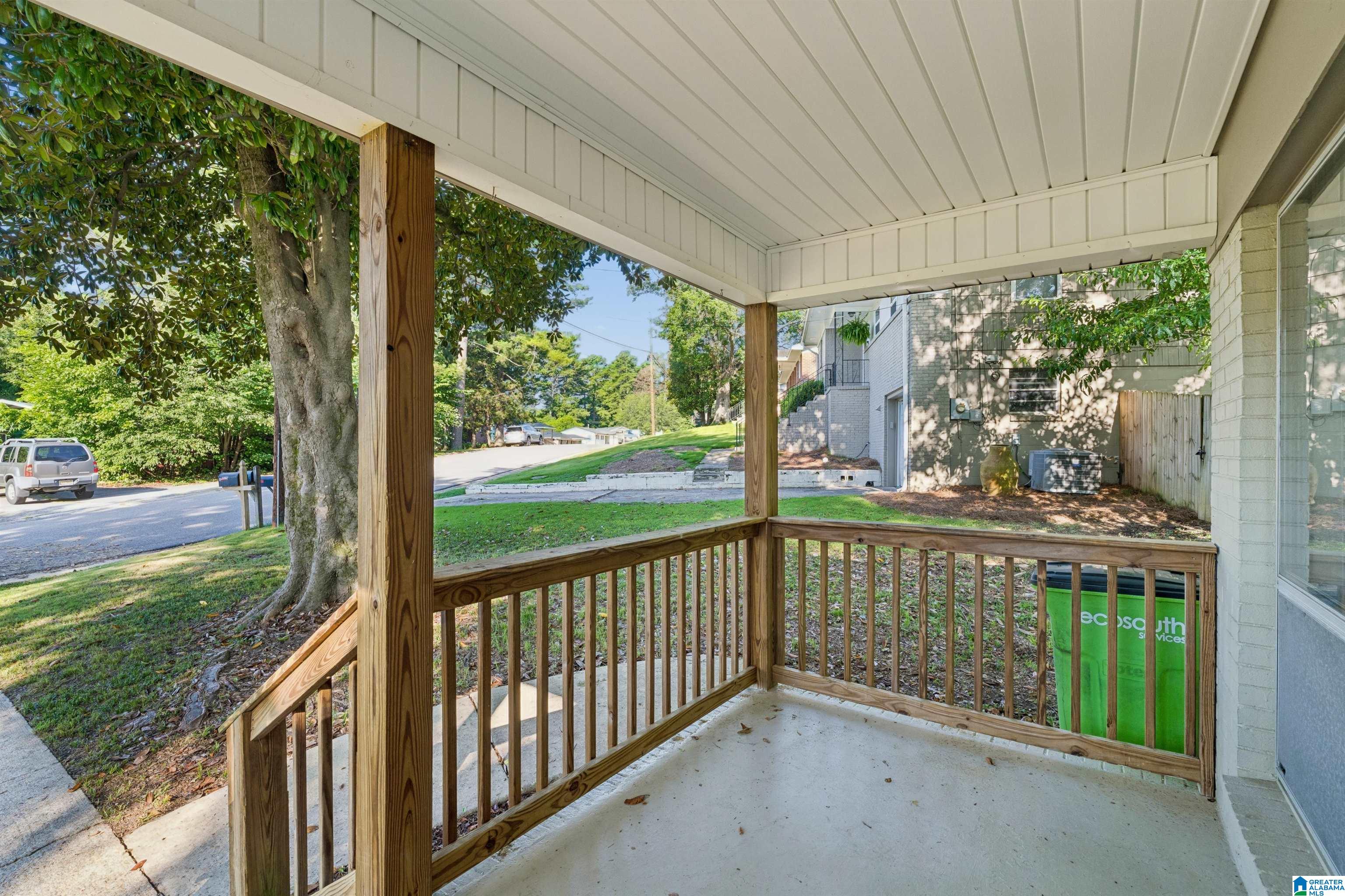 1128 ROBERT E LEE STREET