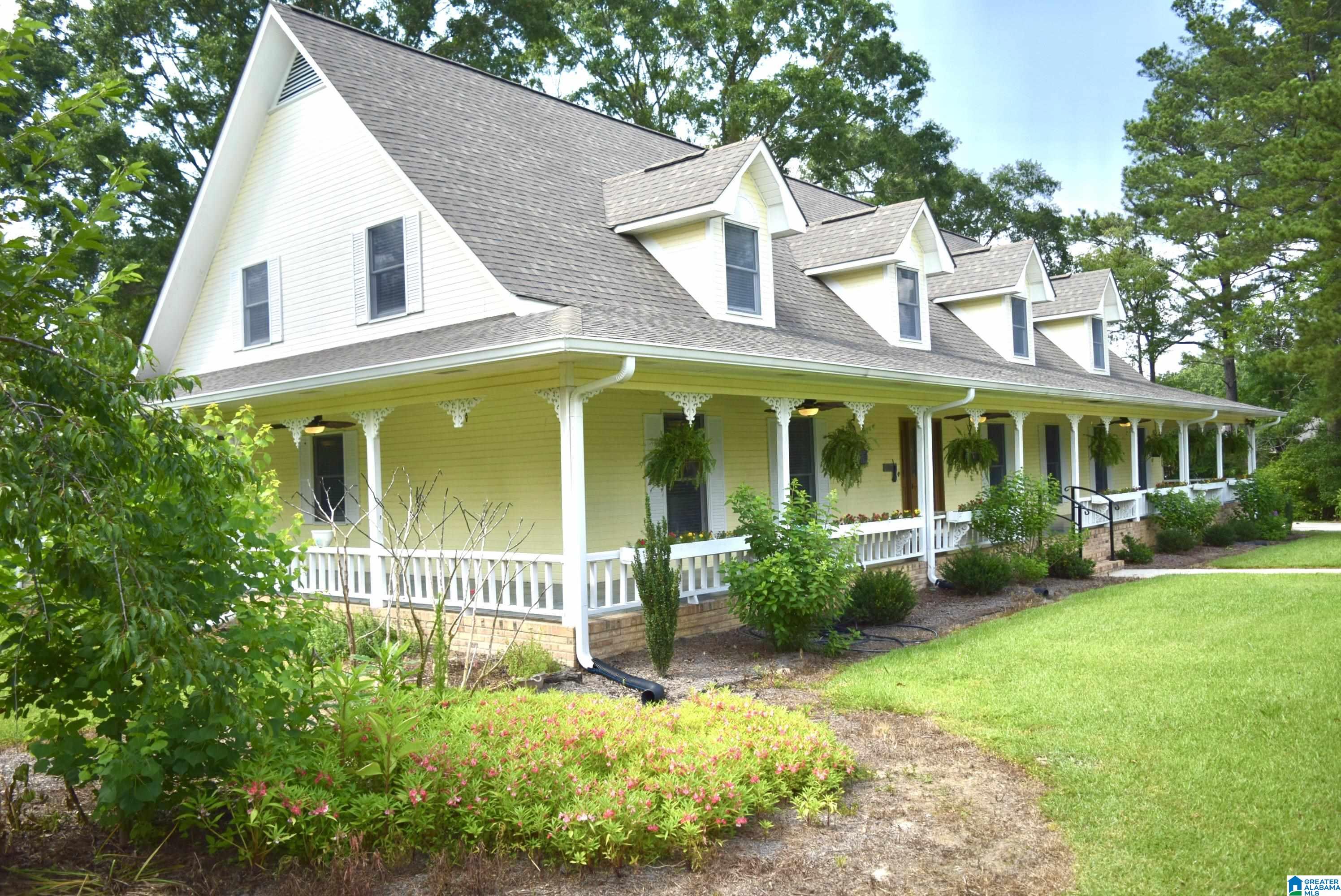 104 CARRIAGE HILLS DRIVE