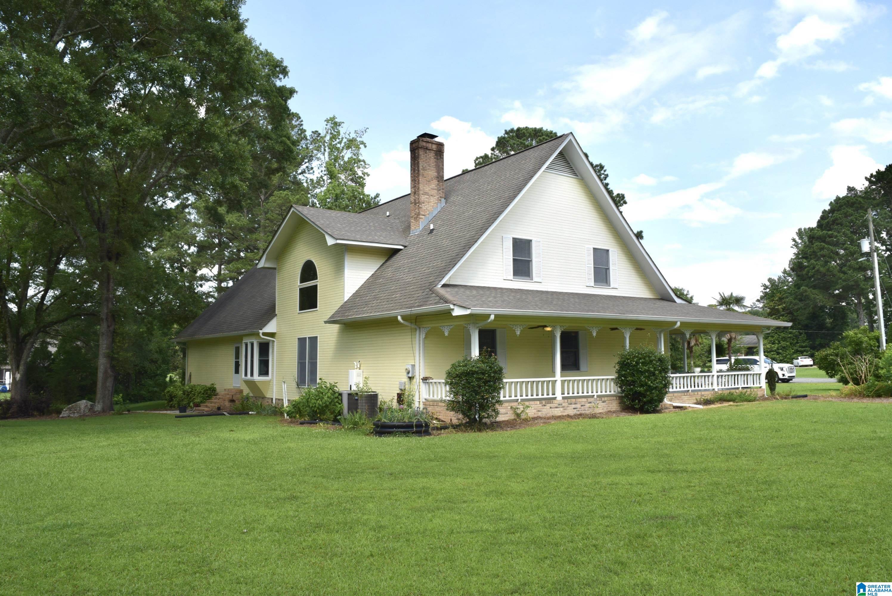 104 CARRIAGE HILLS DRIVE